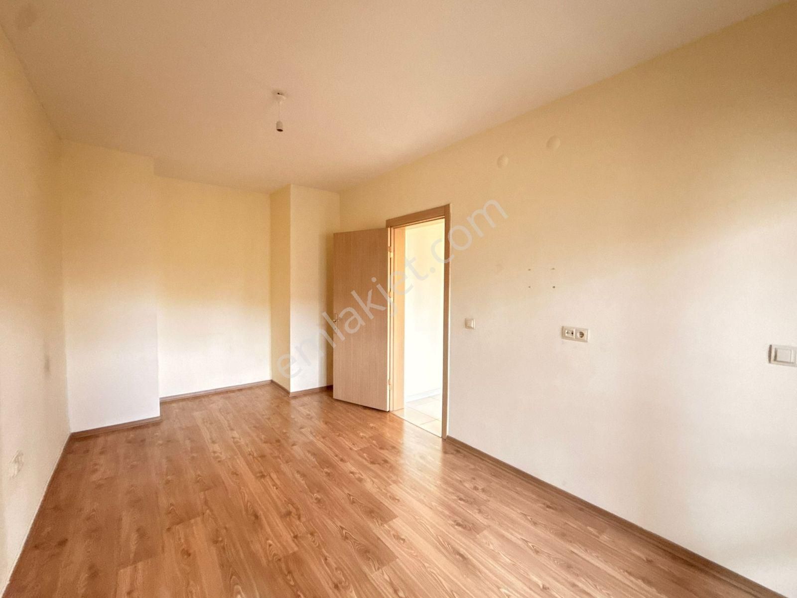 Manzaralı Temiz Kullanışlı Kiralık 2+1 - Görsel 5