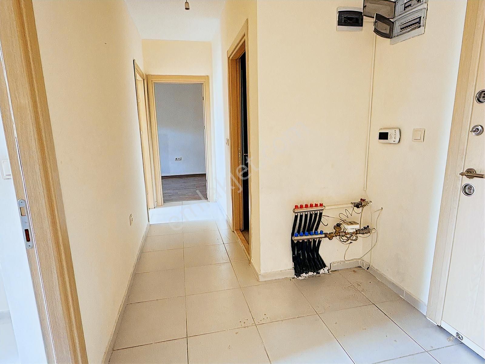 Manzaralı Temiz Kullanışlı Kiralık 2+1 - Görsel 3