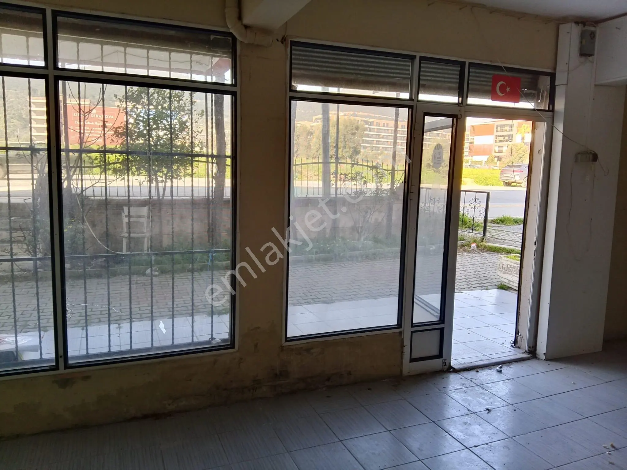 Irmak Mahallesi'nde Satılık 30 M² Dükkan - Merkezi Konum - Görsel 2