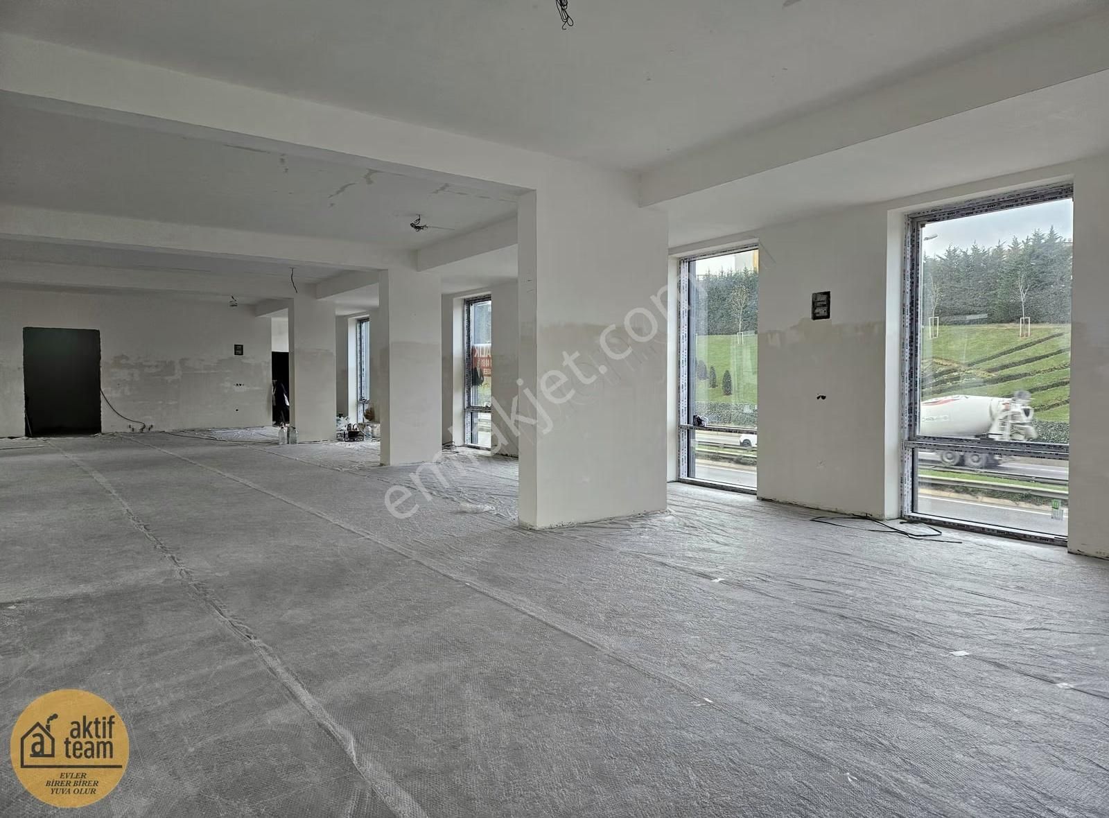 Çekmeköy Mehmet Akif Mah.şile Otoyolu Cepheli Kiralık Büro. - Görsel 4