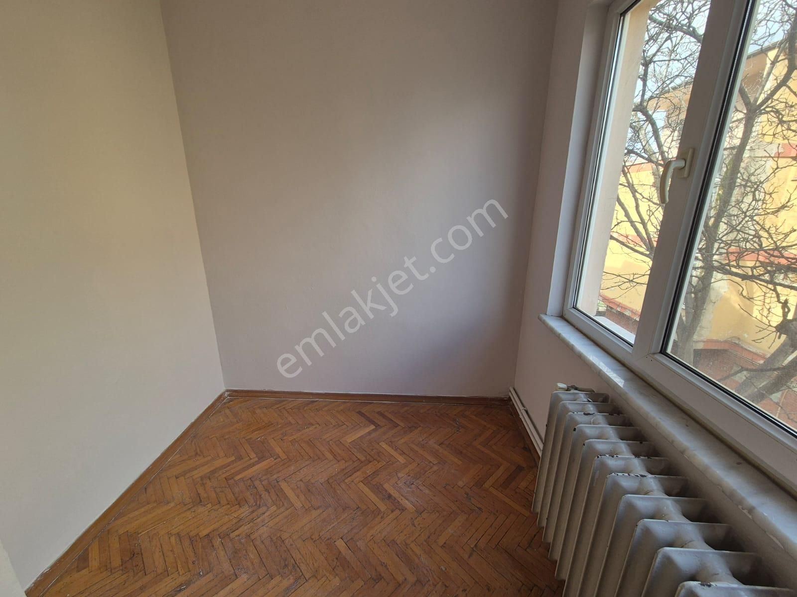 Kükürtlü Zübeyde Hanım Cad. Üzerinde Kiralık 3+1 - Görsel 9