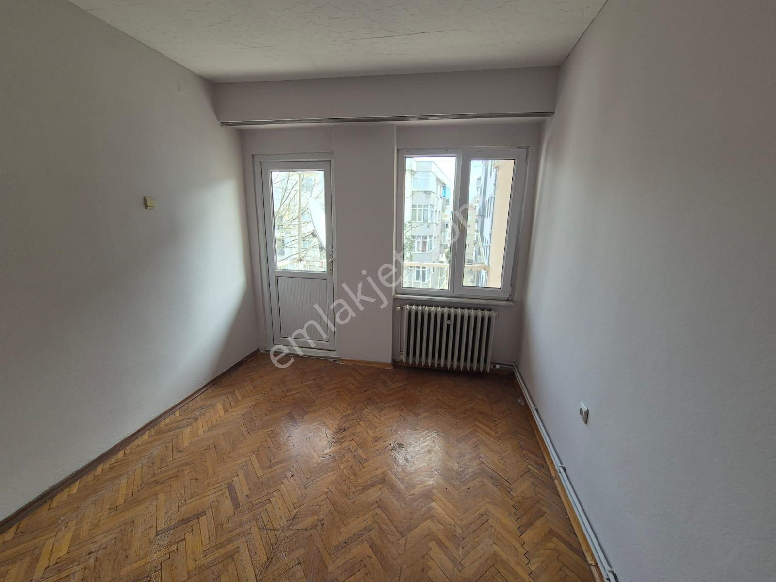 Kükürtlü Zübeyde Hanım Cad. Üzerinde Kiralık 3+1 - Görsel 8