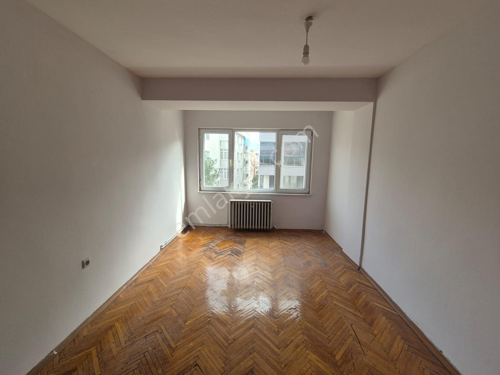 Kükürtlü Zübeyde Hanım Cad. Üzerinde Kiralık 3+1 - Görsel 5
