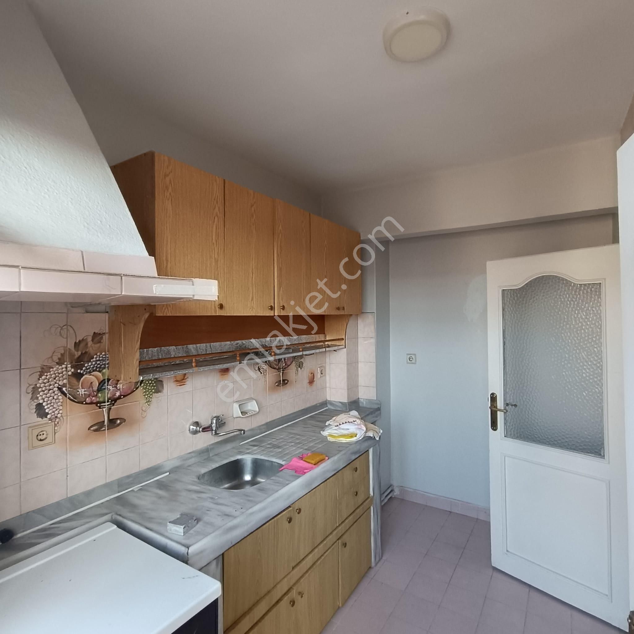 Gop Merkezde 1+1 Kiralık - Kombili - Görsel 6