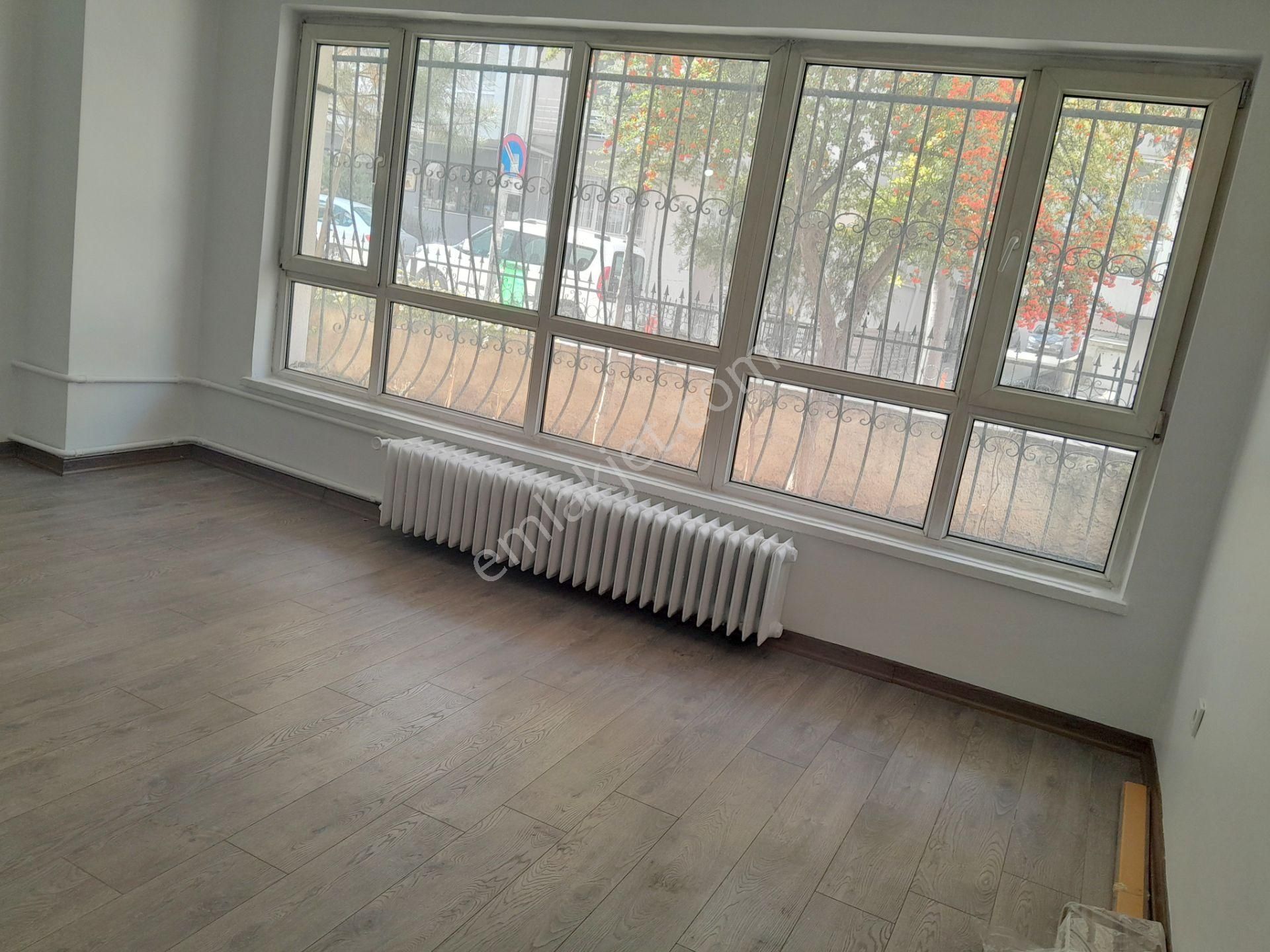 Dr.mediha Eldem Sokak'ta Kiralık Otoparklı 3+1y.giriş - Görsel 4