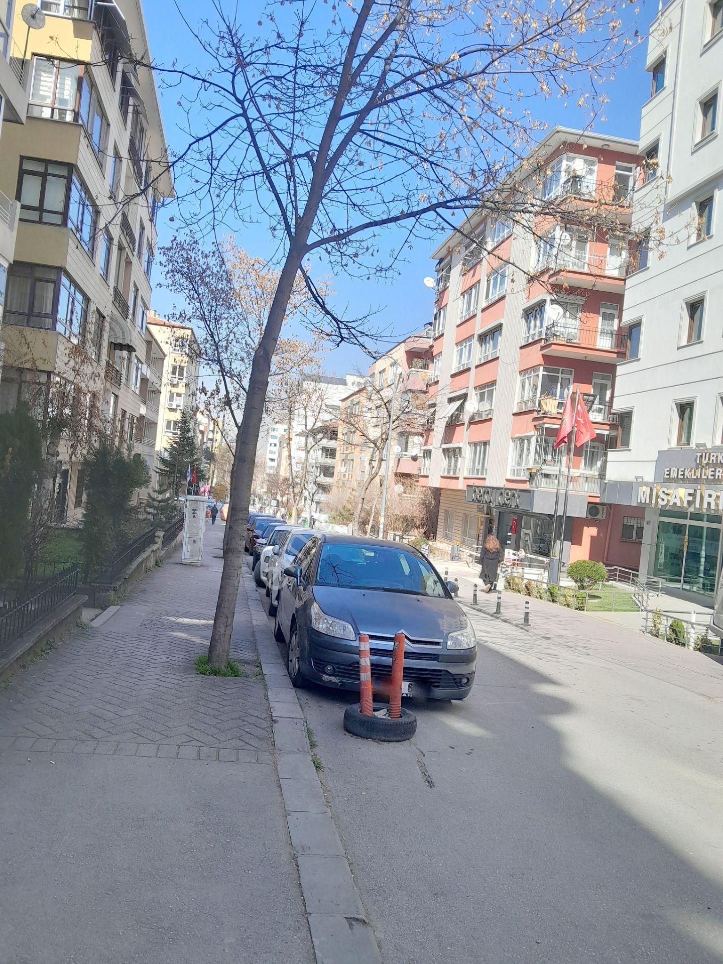 Dr.mediha Eldem Sokak'ta Kiralık Otoparklı 3+1y.giriş - Görsel 24