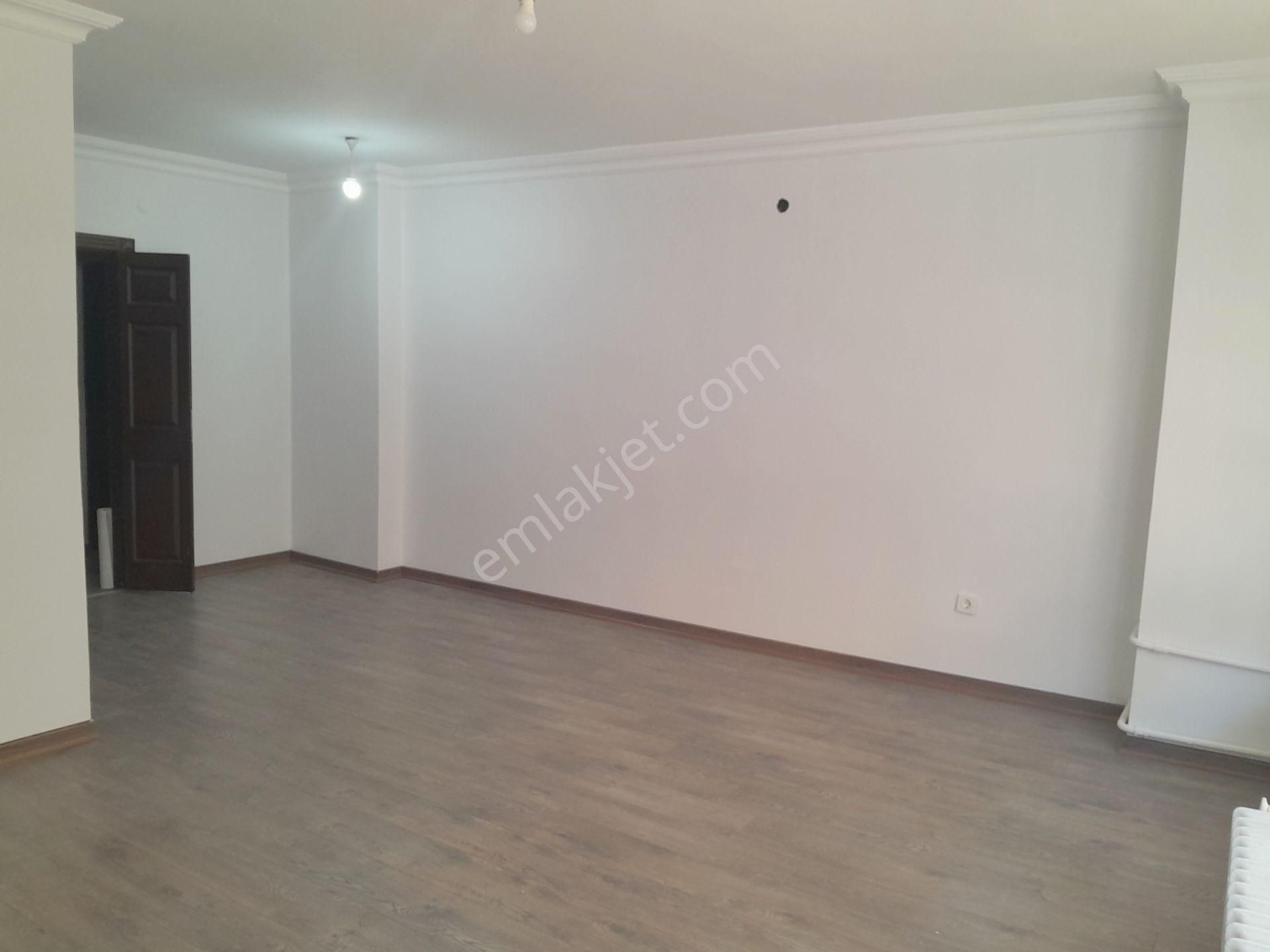 Dr.mediha Eldem Sokak'ta Kiralık Otoparklı 3+1y.giriş - Görsel 3