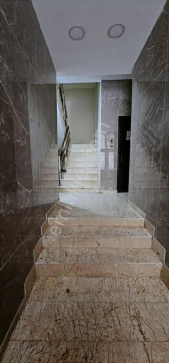 Deka Gayrimenkul'den Bafra Gençlik Caddesinde Satılık 2+1 Daire - Görsel 4