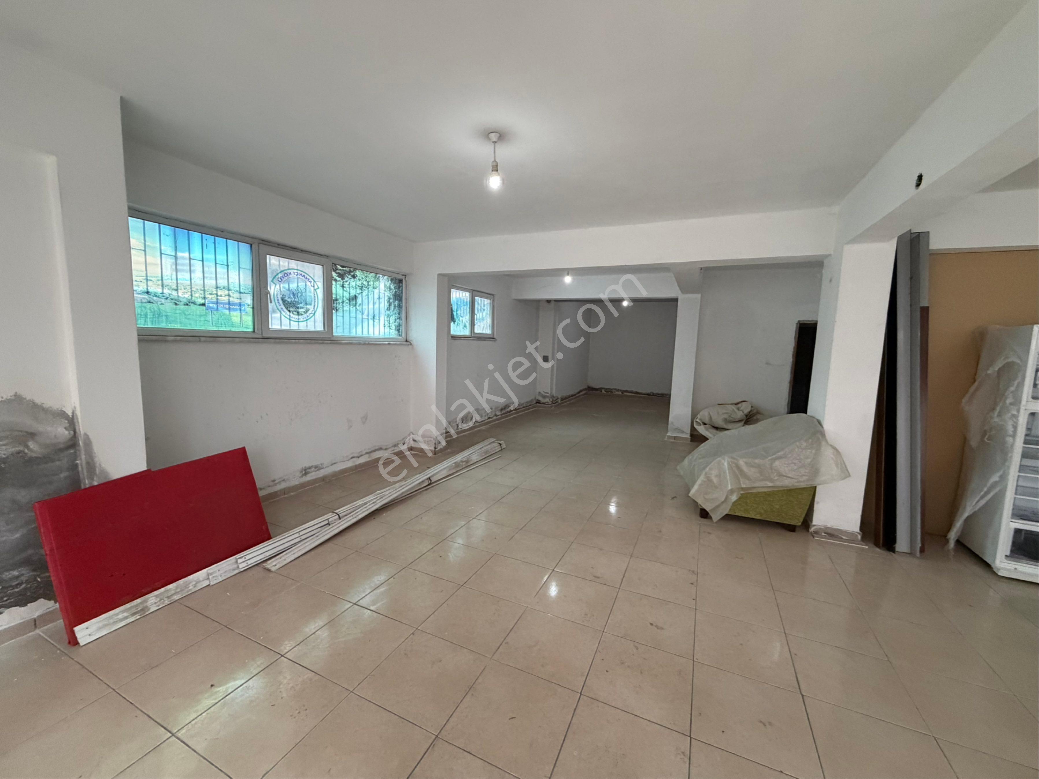 İlkadım İlyasköyde Kiralık 110 M2 Dükkan - Görsel 2