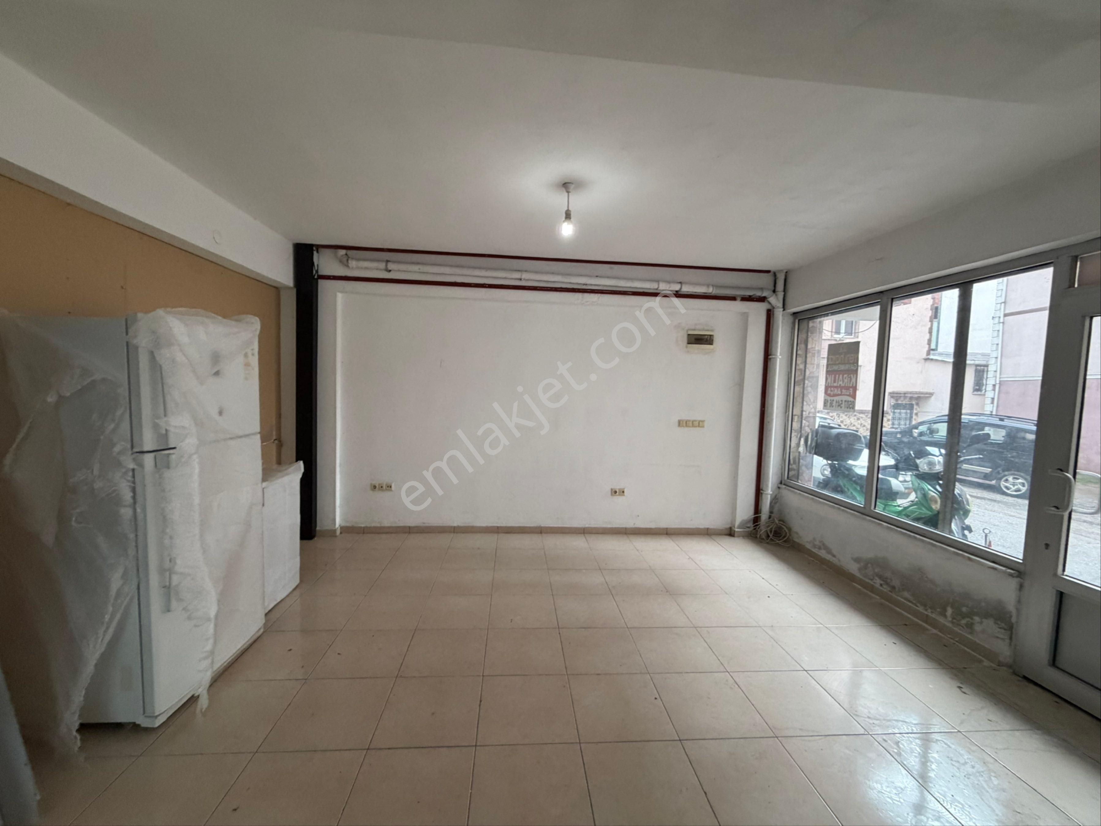 İlkadım İlyasköyde Kiralık 110 M2 Dükkan - Görsel 3