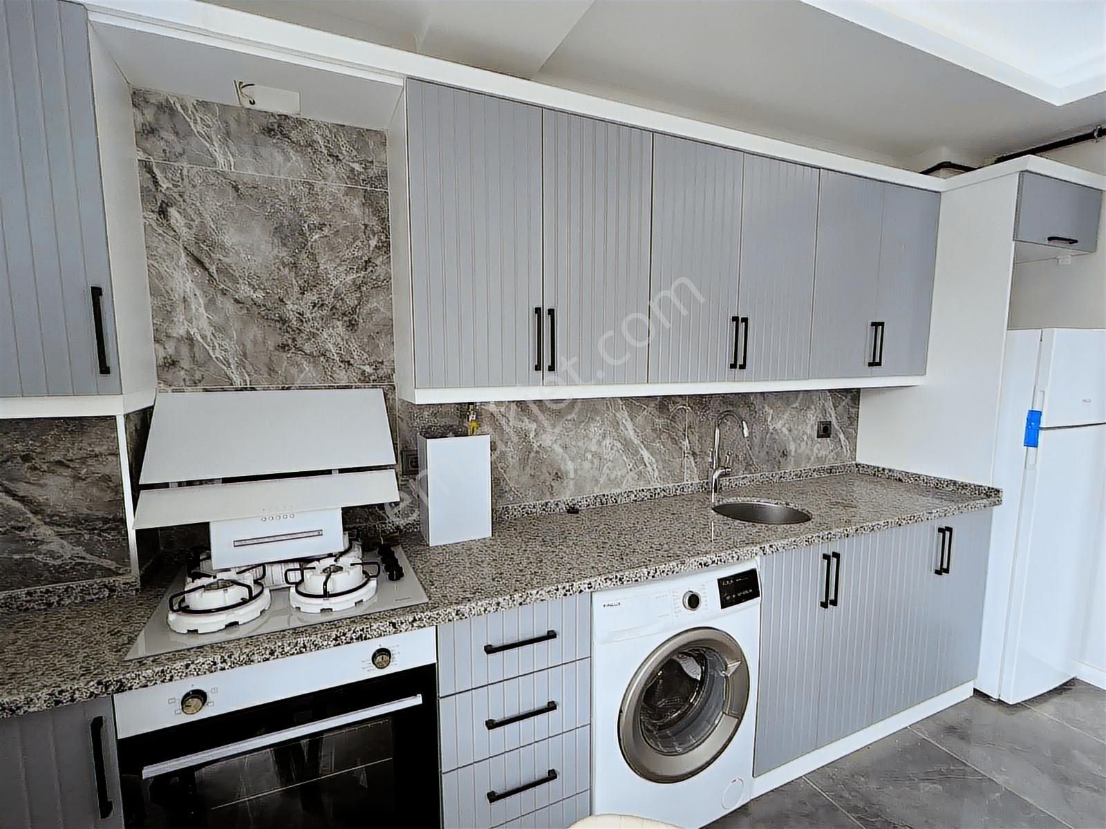 Deka Gayrimenkul'den 1+1 Eşyalı Cam Balkonlu Kombili Daire - Görsel 10