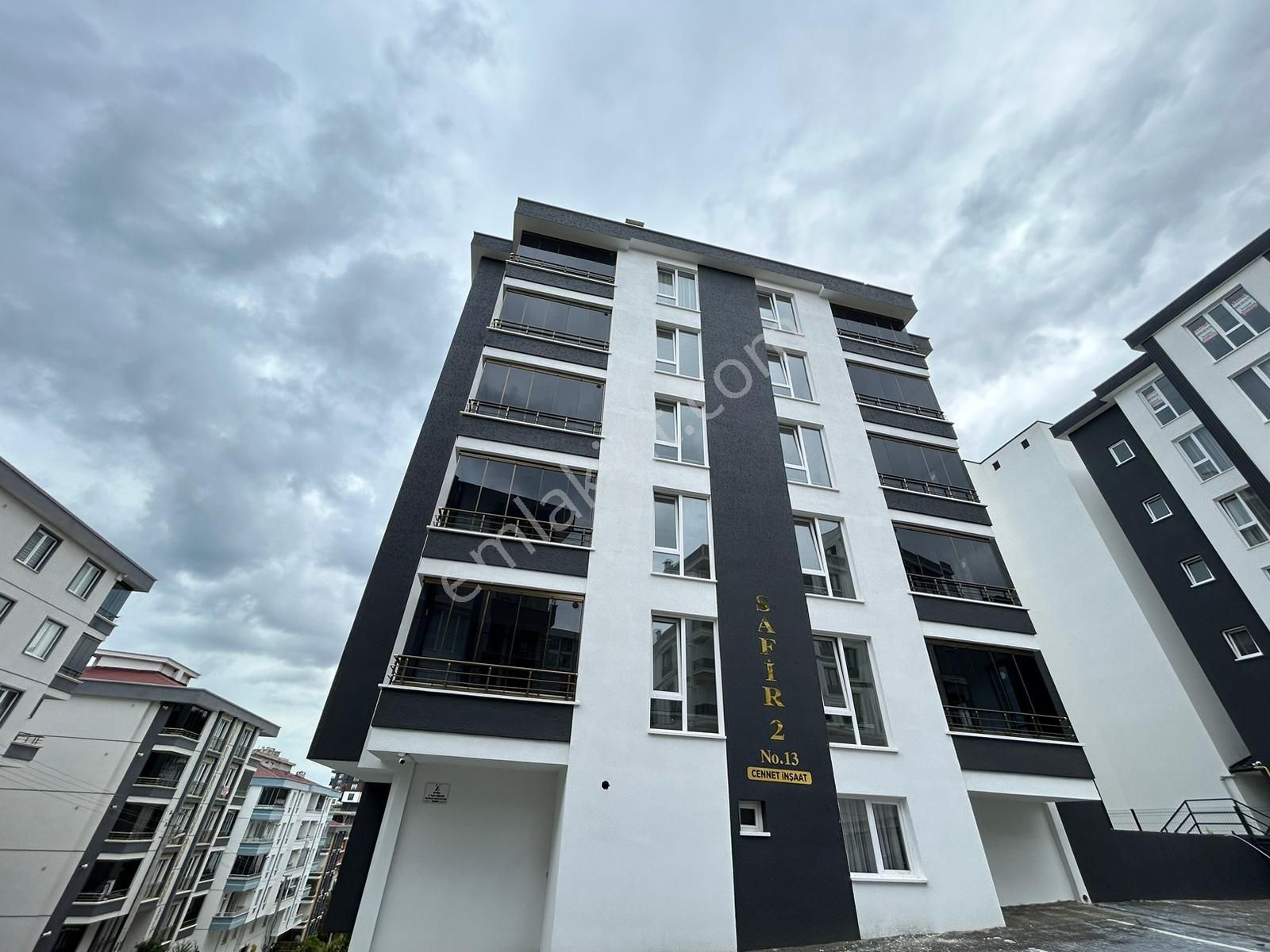 Deka Gayrimenkul'den 1+1 Eşyalı Cam Balkonlu Kombili Daire - Görsel 9