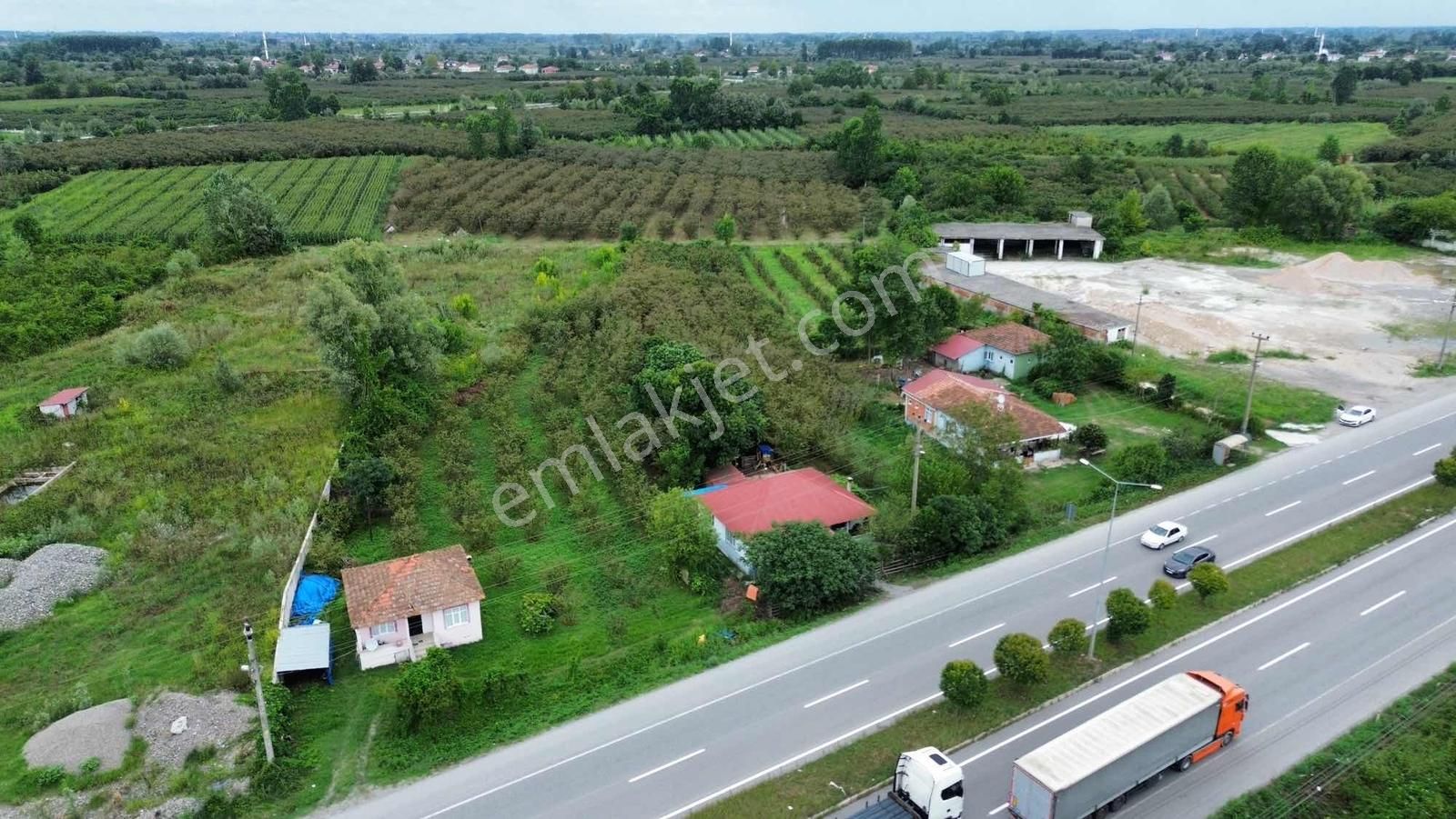 Deka Gayrimenkul'den Helvacılı'da 18.896 M² Yola Cephe Tarla - Görsel 4