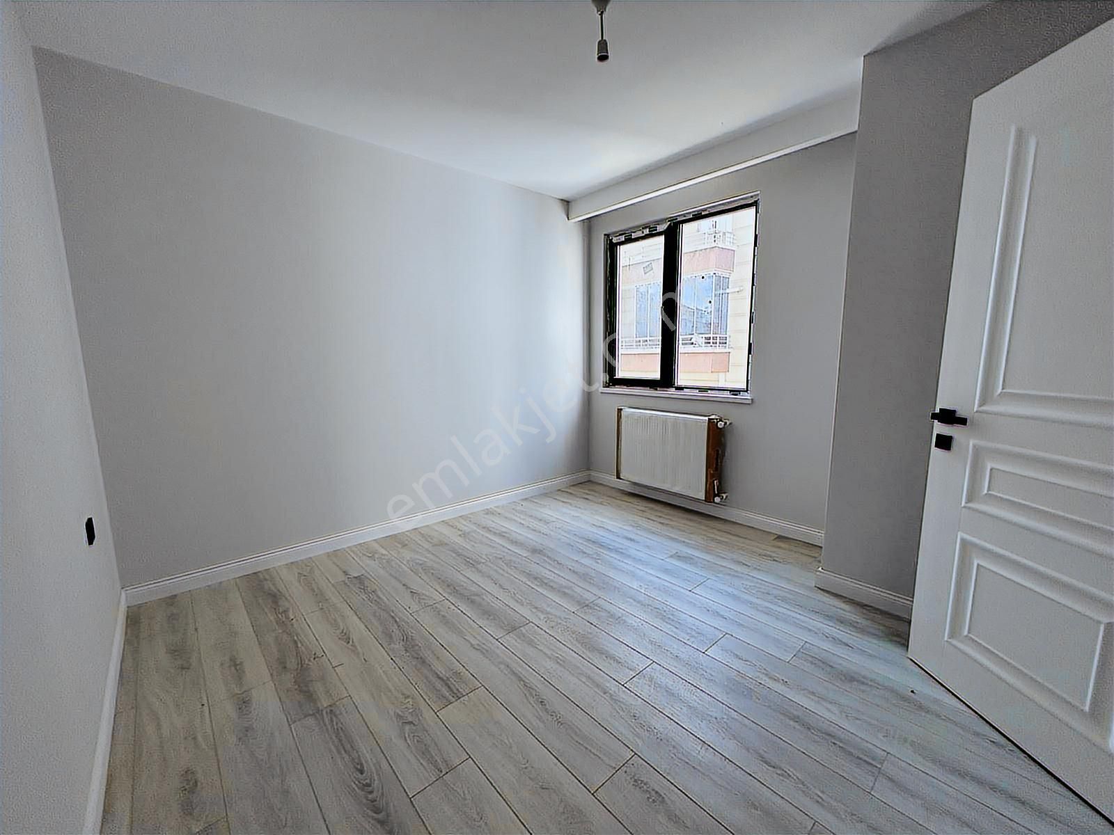 Deka Gayrimenkul'den 2+1 Atatürk Bulvarına Cephe Site İçi Daire - Görsel 6