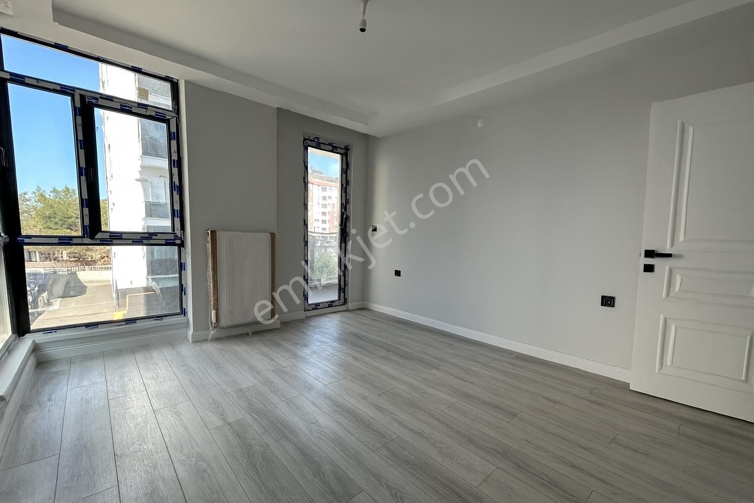 Deka Gayrimenkul'den 2+1 Atatürk Bulvarına Cephe Site İçi Daire - Görsel 16