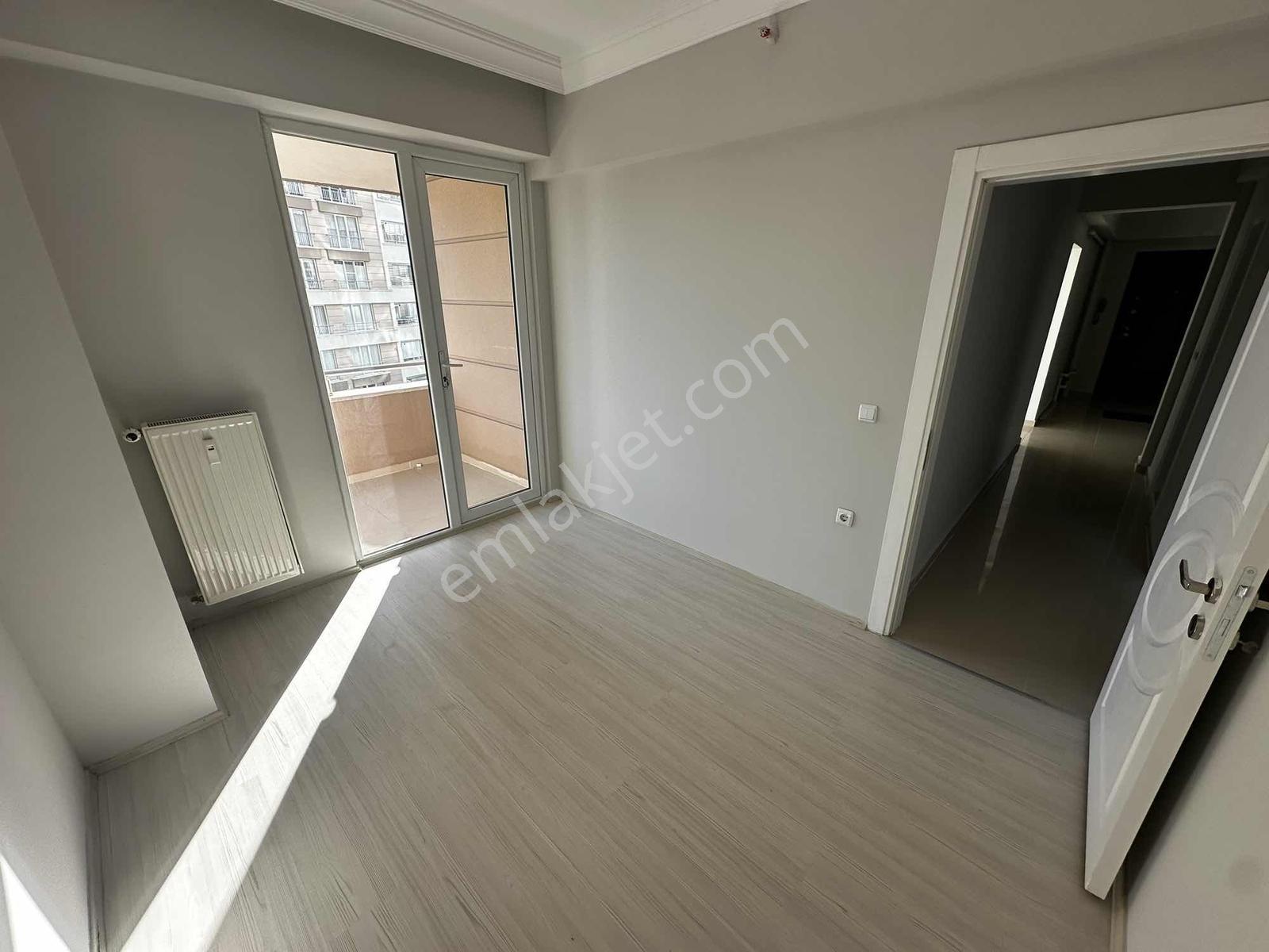 Deka Gayrimenkul'den Havuzlu Siteiçi Kiralık 2+1 Arakat Daire - Görsel 30