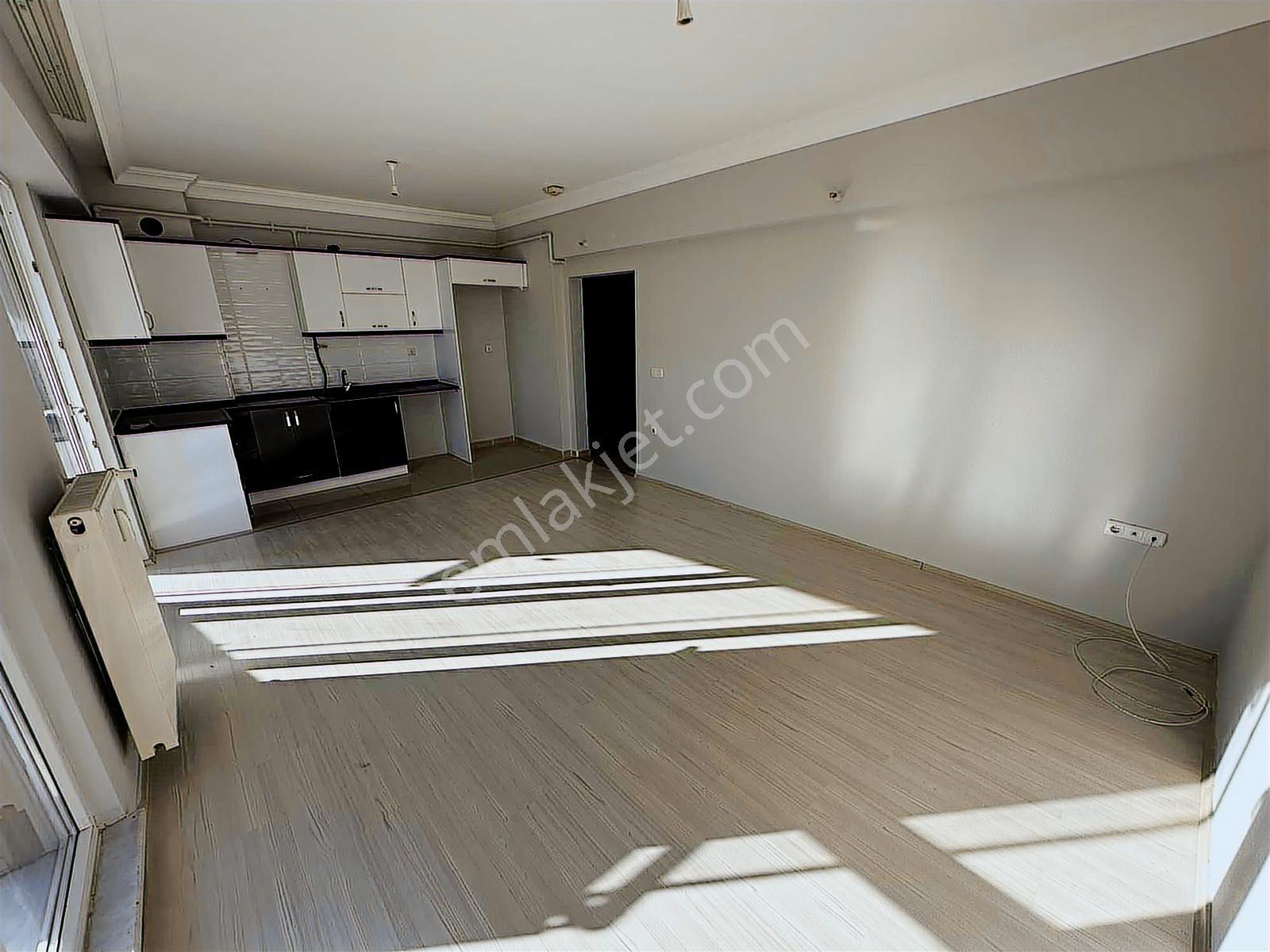 Deka Gayrimenkul'den Havuzlu Siteiçi Kiralık 2+1 Arakat Daire - Görsel 14