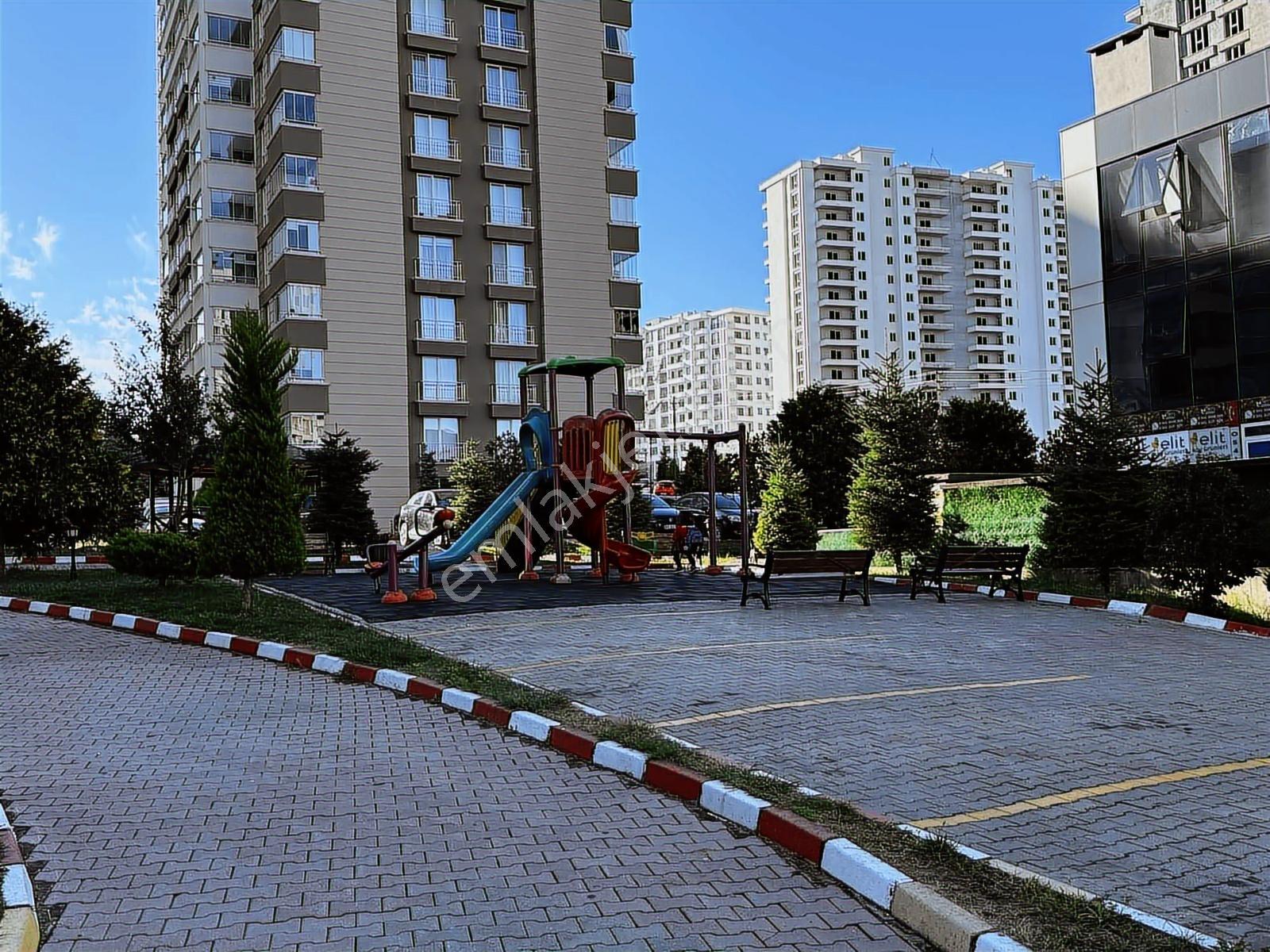 Deka Gayrimenkul'den Havuzlu Siteiçi Kiralık 2+1 Arakat Daire - Görsel 32