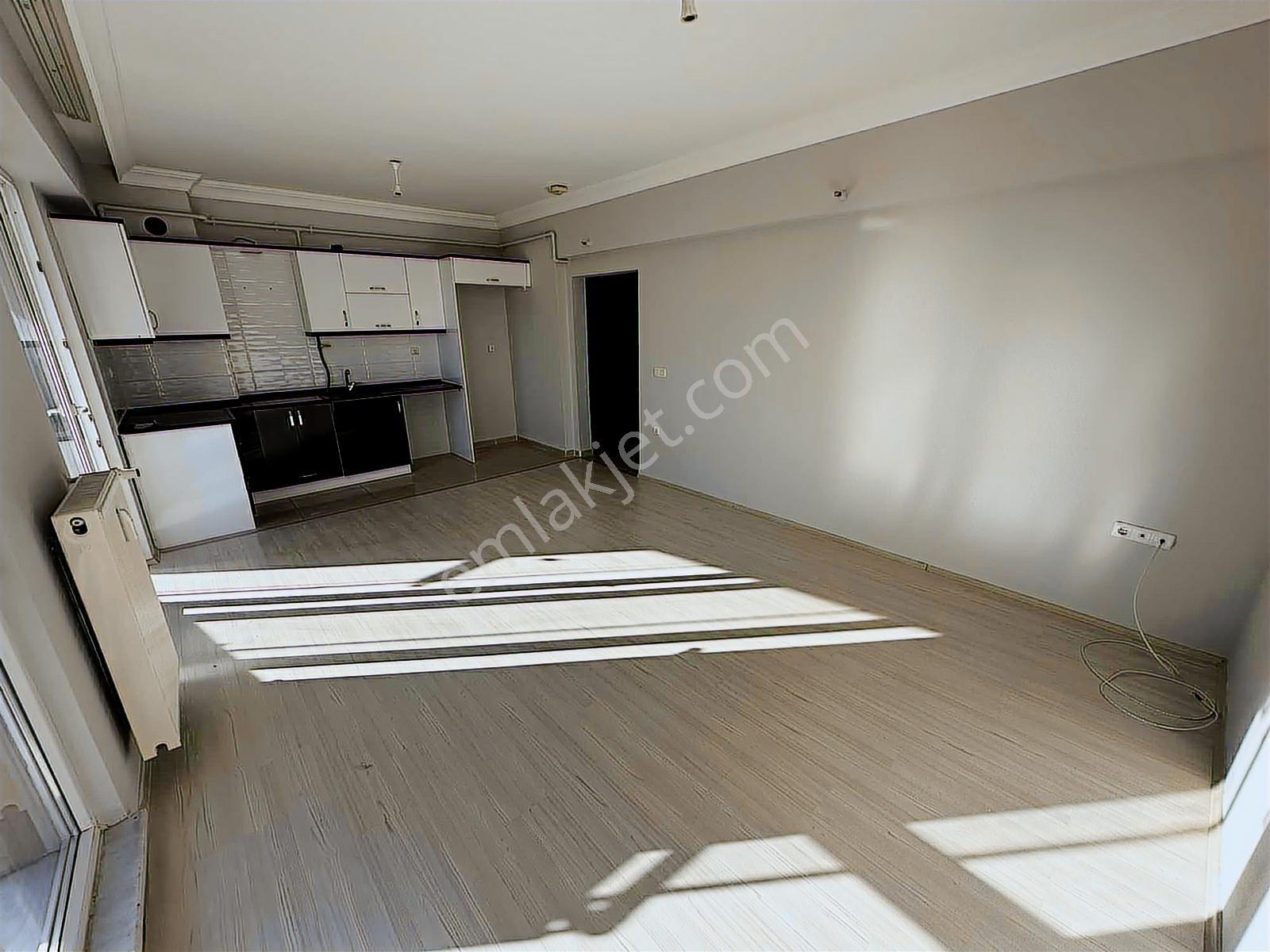 Deka Gayrimenkul'den Havuzlu Siteiçi Kiralık 2+1 Arakat Daire - Görsel 17