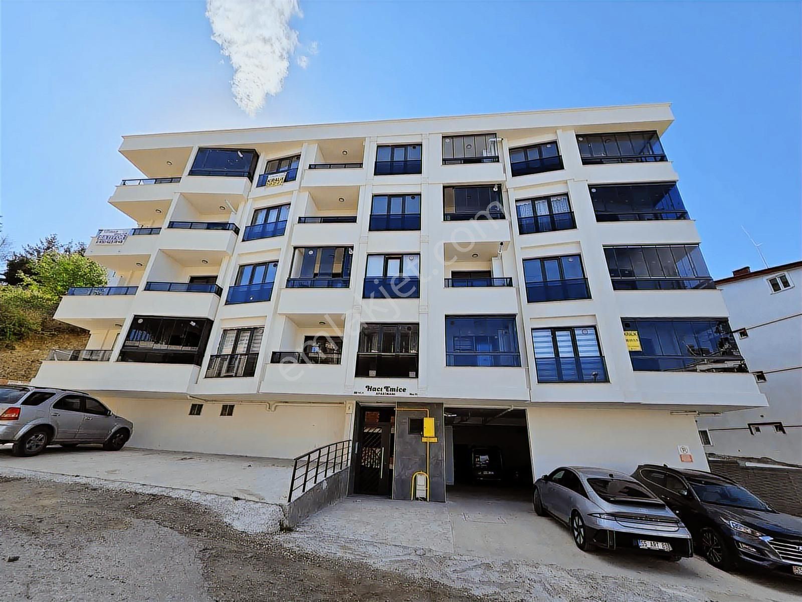 Deka Gayrimenkul Denız Manzaralı Denız Evlerınde Satılık 1 + 1