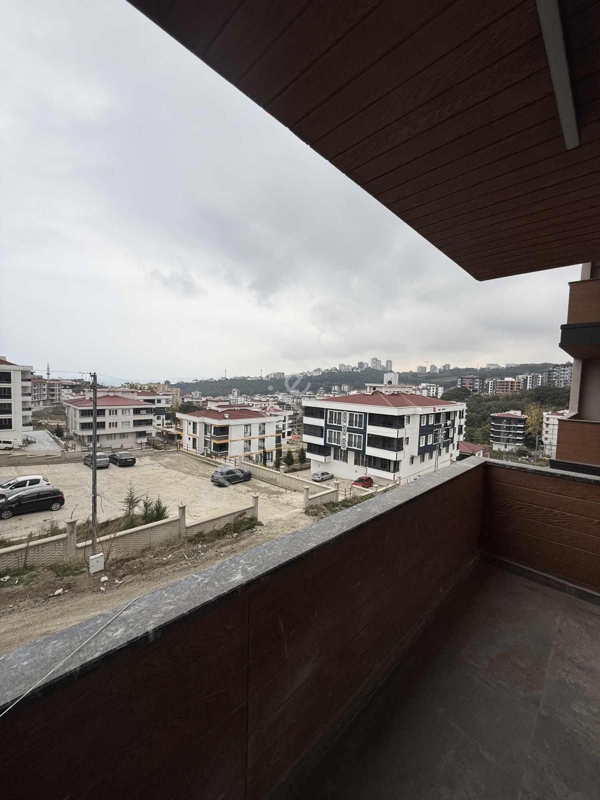 Deka Gayrimenkul'den Körfez Mah. Havuzlu Sitede Satılık 1+1 - Görsel 17