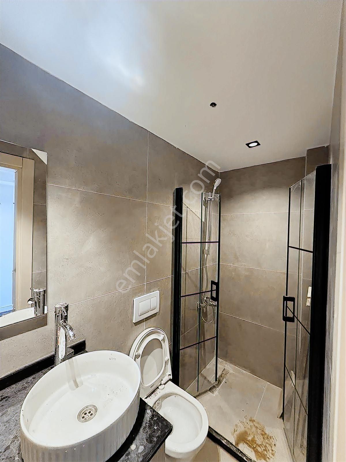 Deka Gayrimenkul'den Körfez Mah. Havuzlu Sitede Satılık 1+1 - Görsel 26