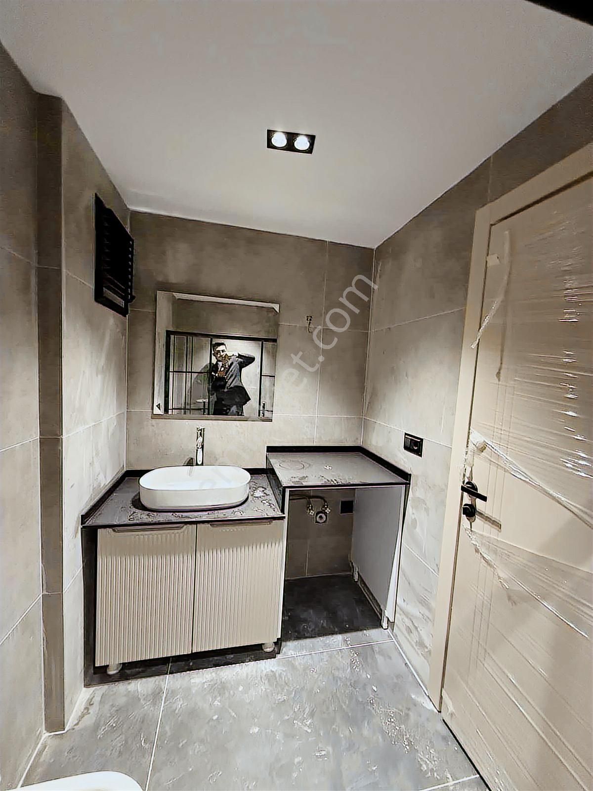 Deka Gayrimenkul'den Körfez Mah. Havuzlu Sitede Satılık 1+1 - Görsel 14