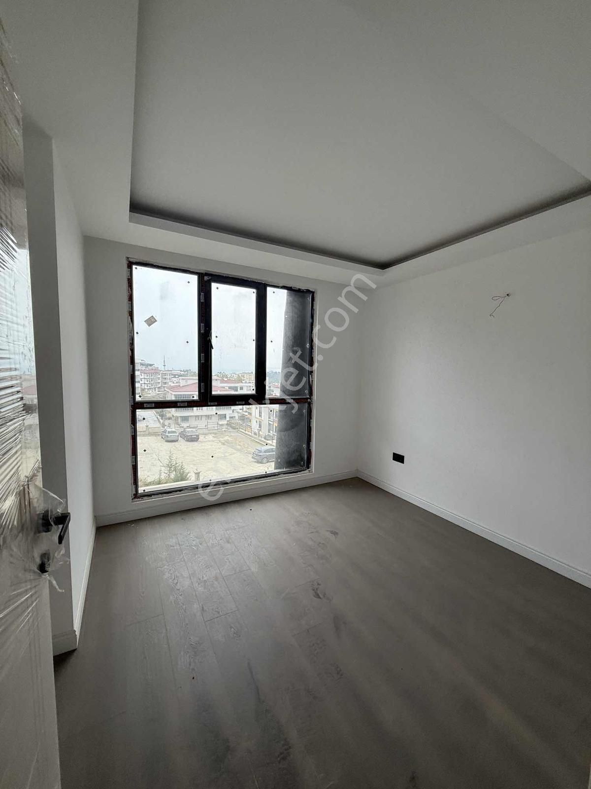 Deka Gayrimenkul'den Körfez Mah. Havuzlu Sitede Satılık 1+1 - Görsel 25