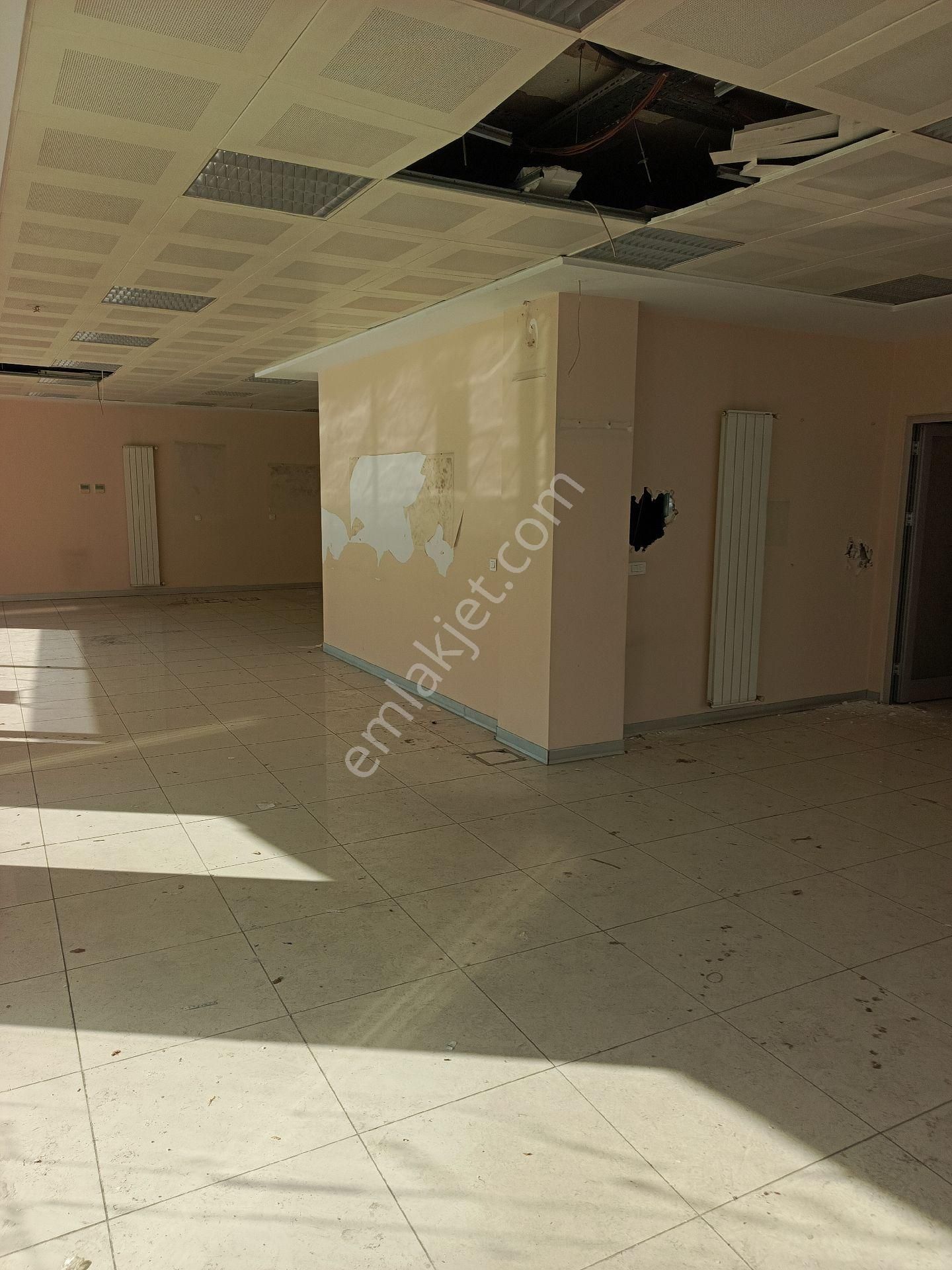 Alay Emlak Ofisinden Kiralık İş Yeri - Görsel 3