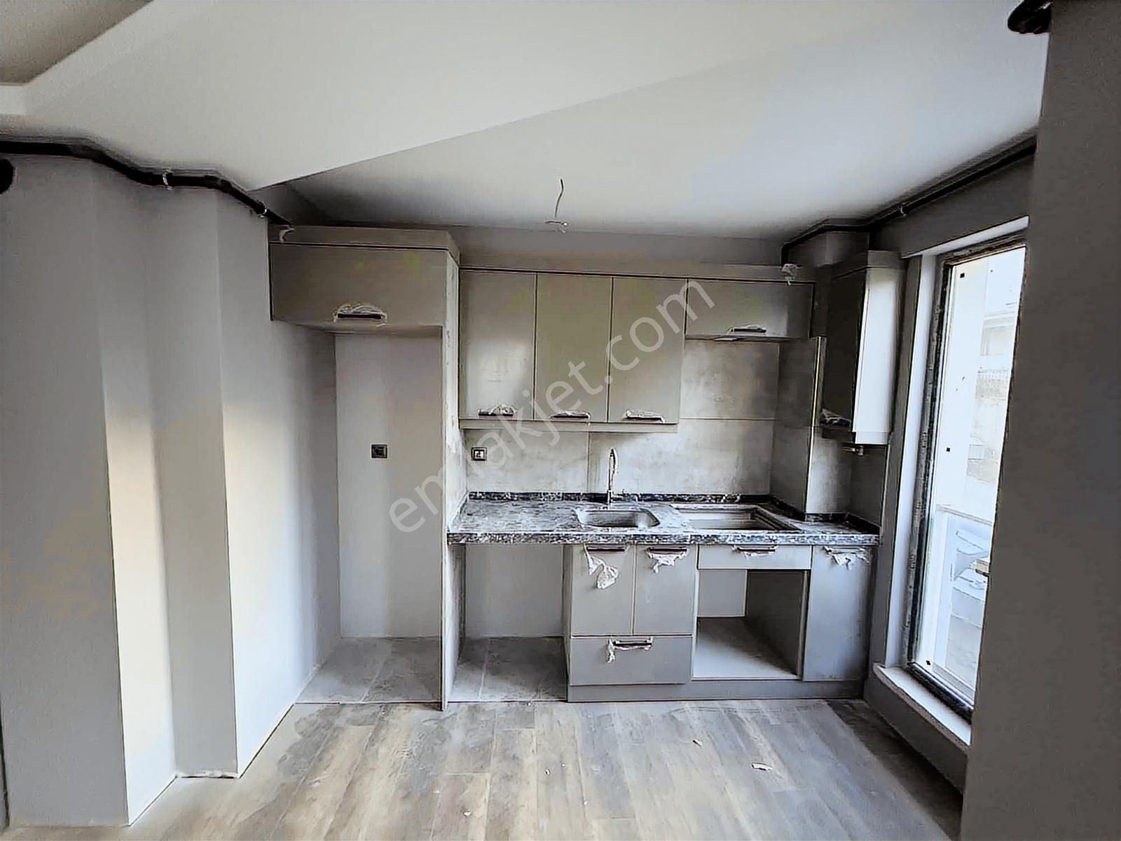 Deka Gayrimenkul'den Körfez Mah. Mükemmel Konumda Lüx 1+1 Daire - Görsel 8