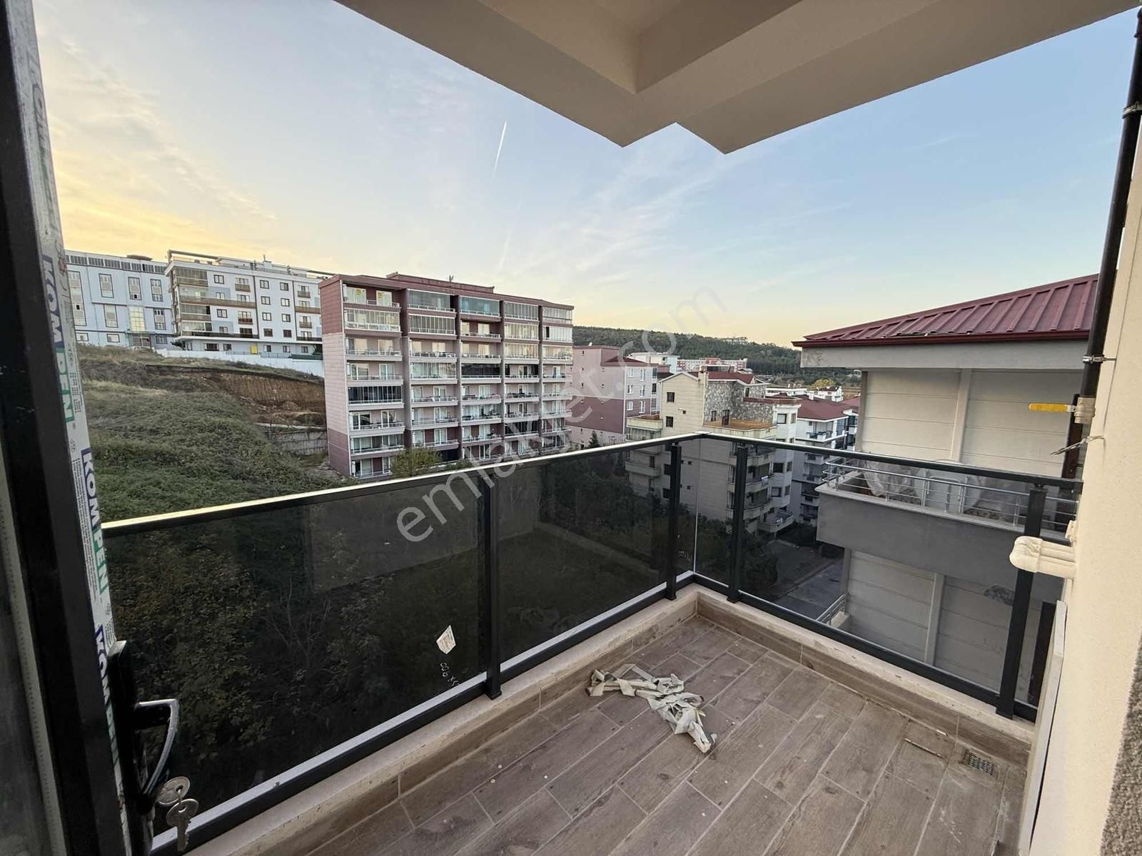 Deka Gayrimenkul'den Körfez Mah. Mükemmel Konumda Lüx 1+1 Daire - Görsel 29