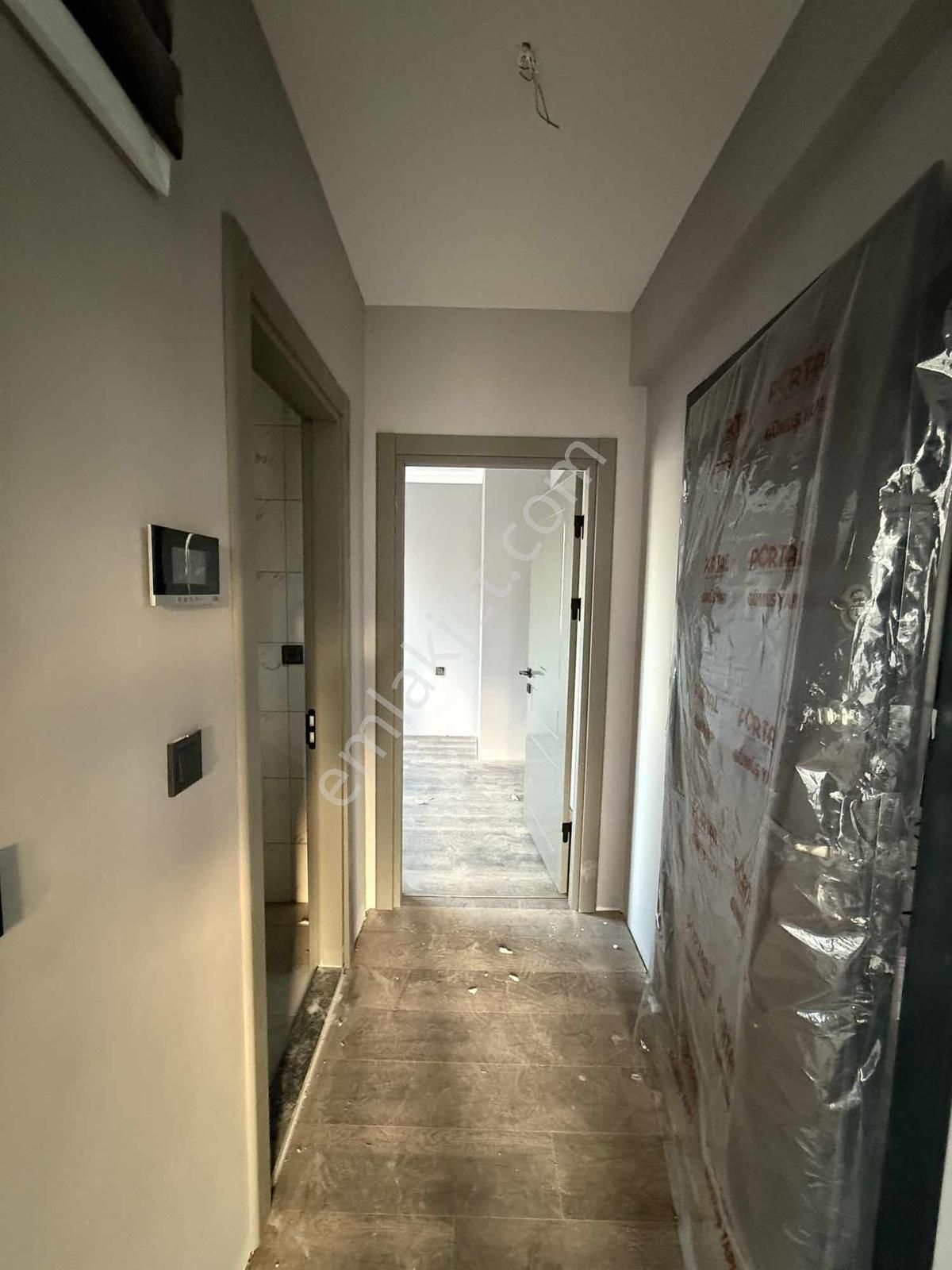 Deka Gayrimenkul'den Körfez Mah. Mükemmel Konumda Lüx 1+1 Daire - Görsel 18