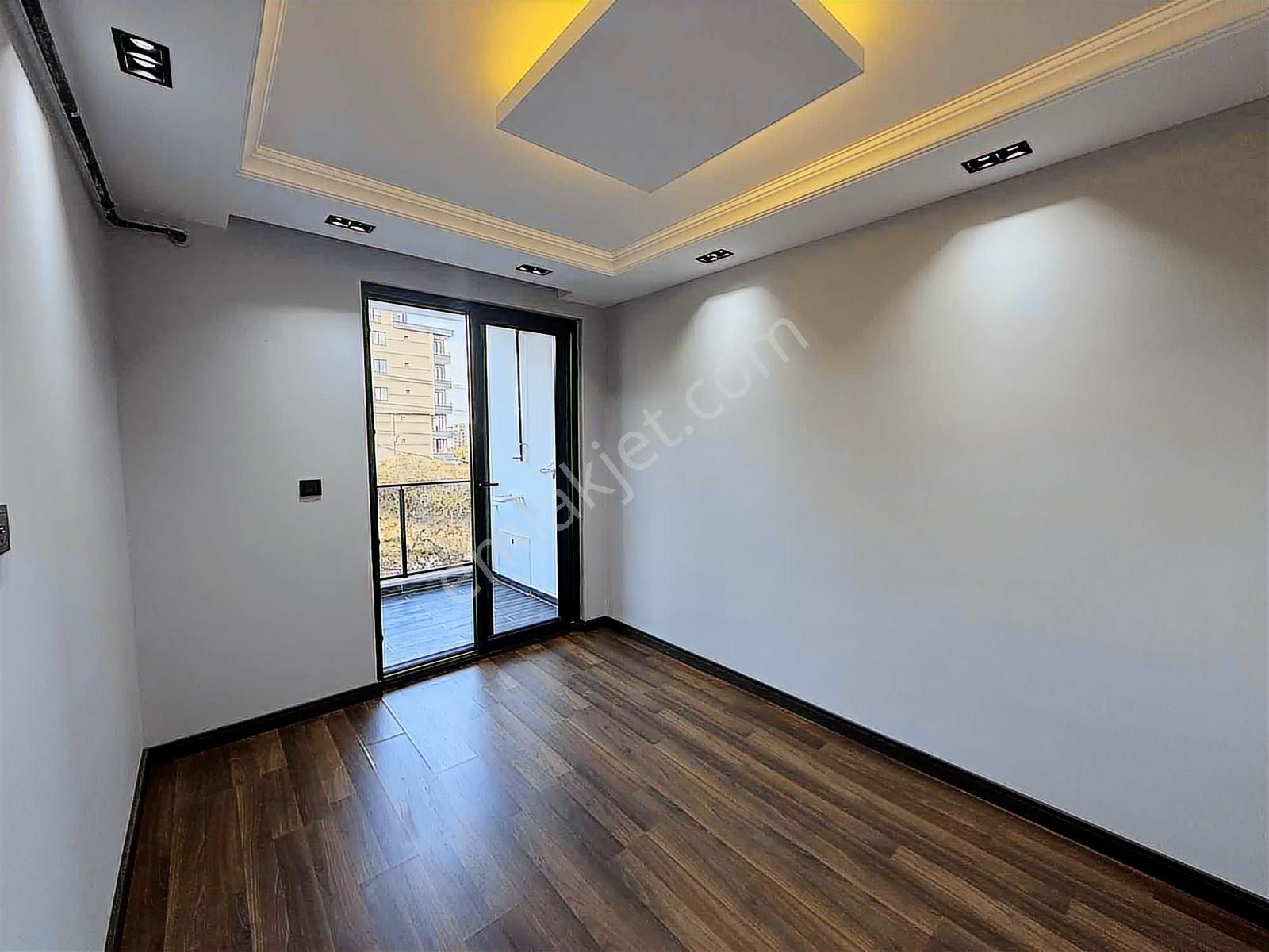 Deka Gayrimenkul'den Körfez Bulvara Cephe Lüx Satılık 1+1 Daire - Görsel 20