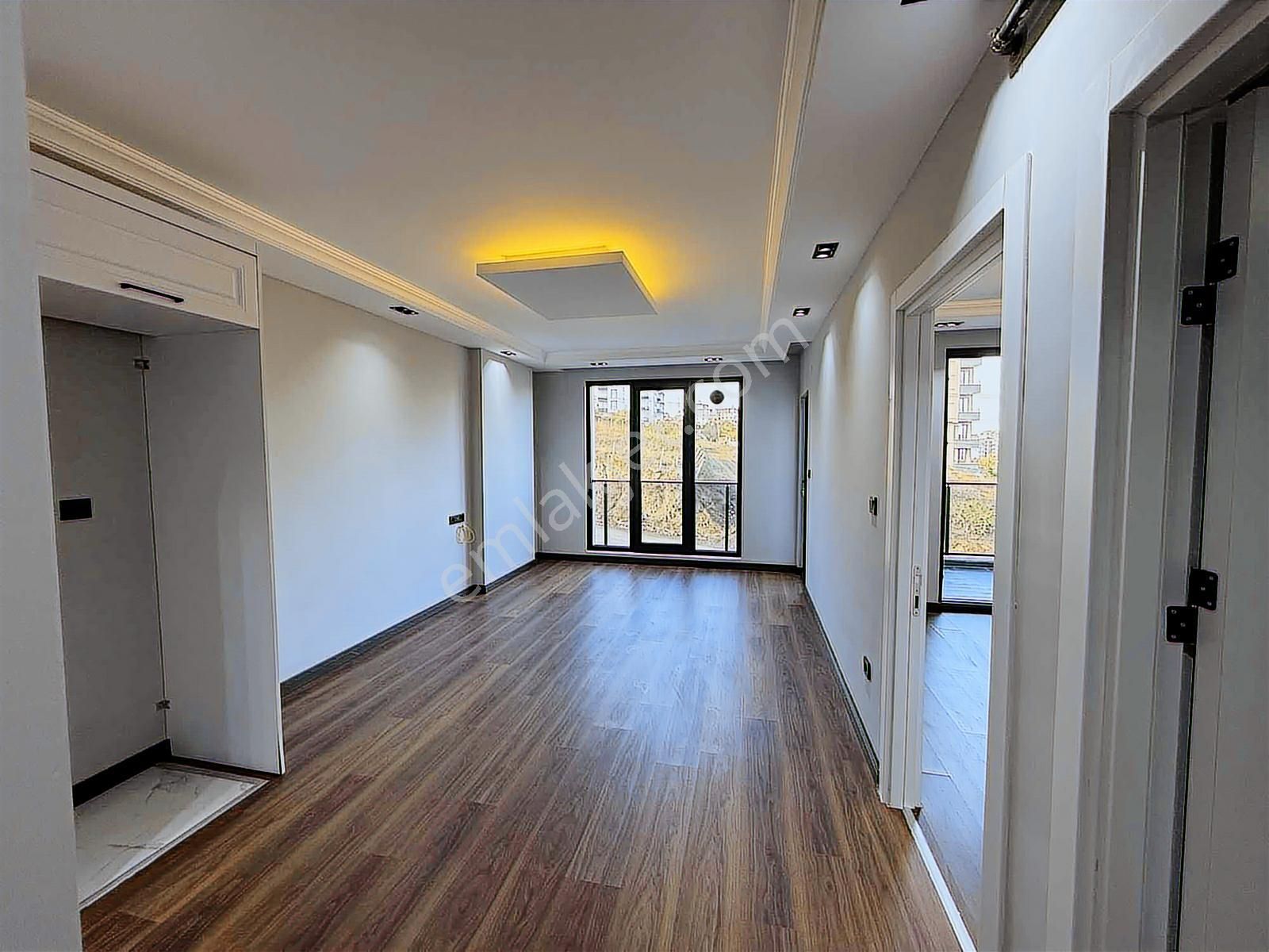 Deka Gayrimenkul'den Körfez Bulvara Cephe Lüx Satılık 1+1 Daire - Görsel 16