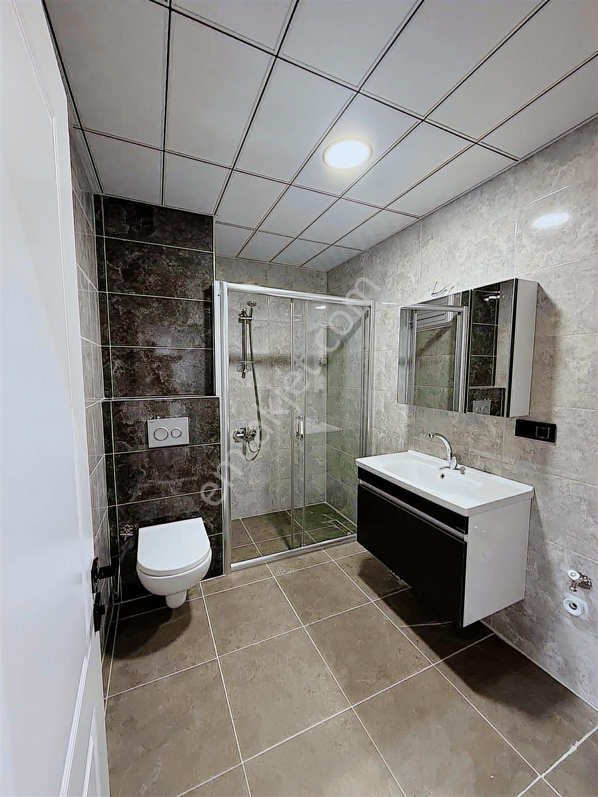 Deka Gayrimenkul'den Körfez Bulvara Cephe Lüx Satılık 1+1 Daire - Görsel 7