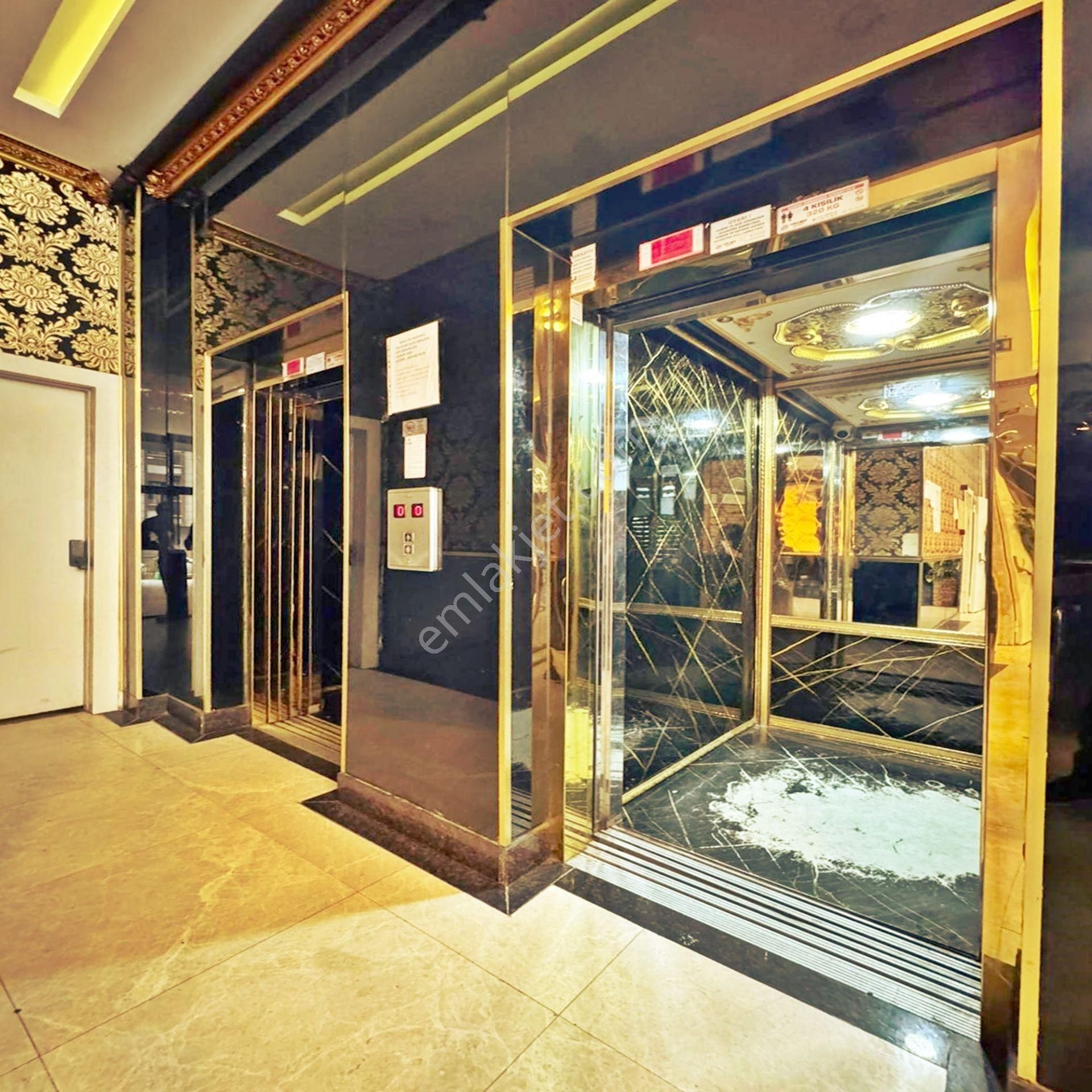 Site İçerisin'de Merkezi Konum'da Lüx Dekorlu 1+1 Satılık Daire - Görsel 16