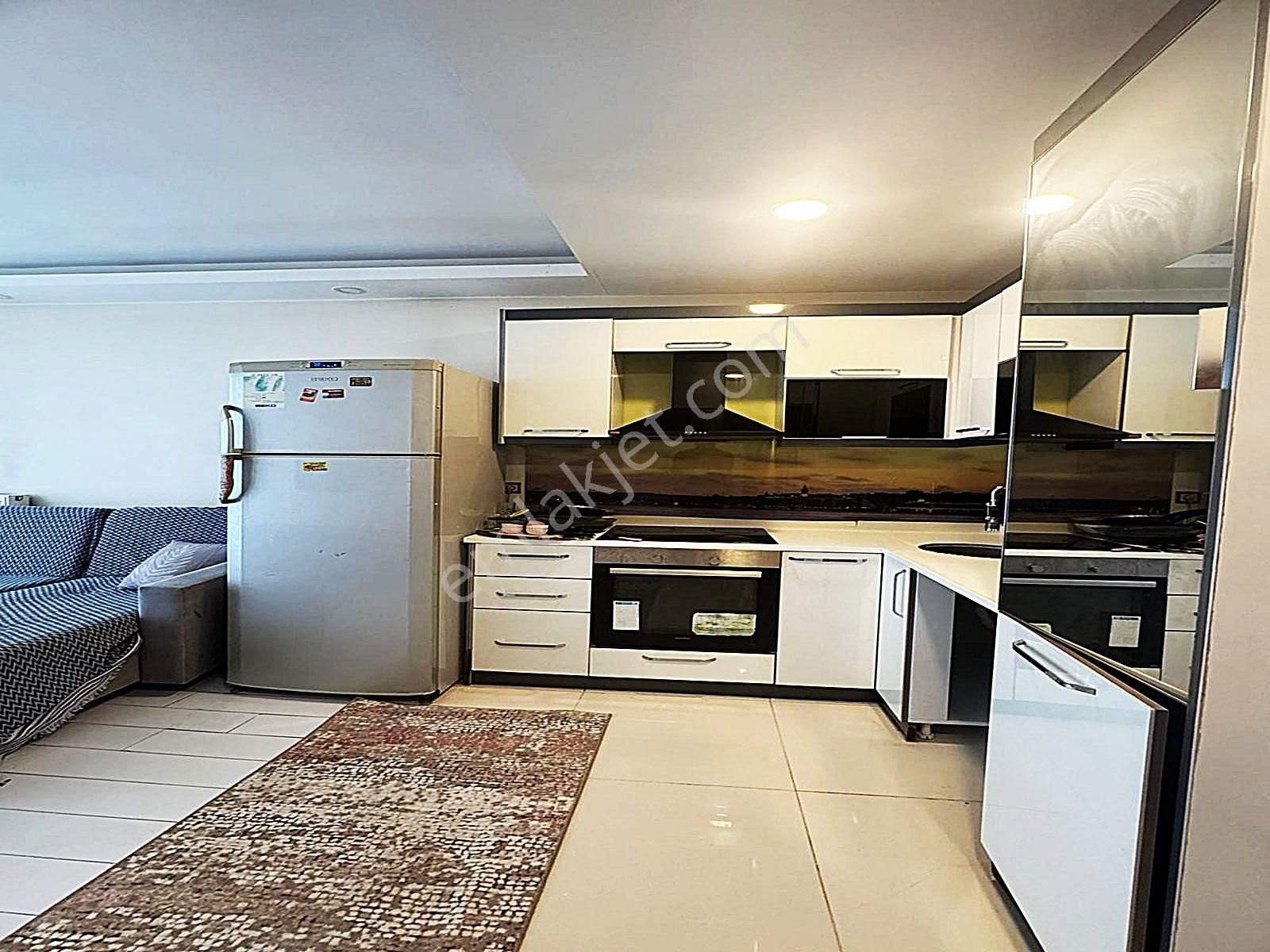 Site İçerisin'de Merkezi Konum'da Lüx Dekorlu 1+1 Satılık Daire - Görsel 4