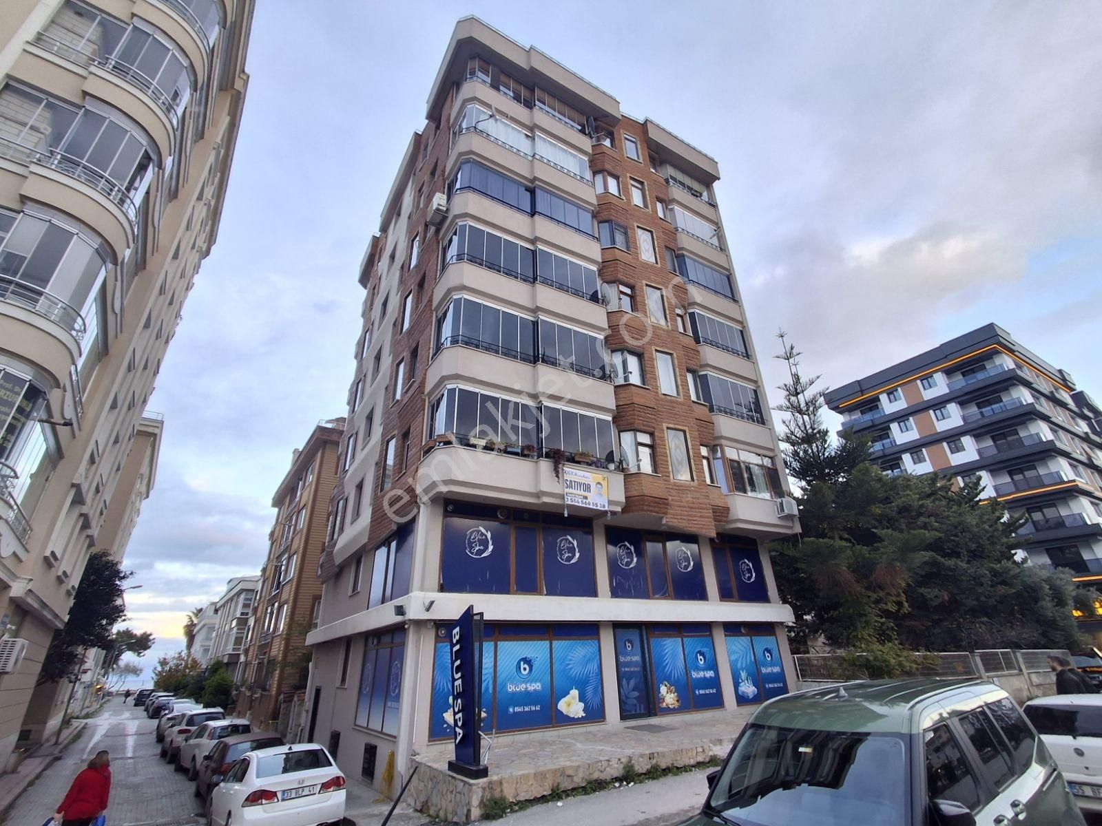 Deka Gayrimenkul'den Yenimahallede Anayola Cephe 282m² 3+1 Daire