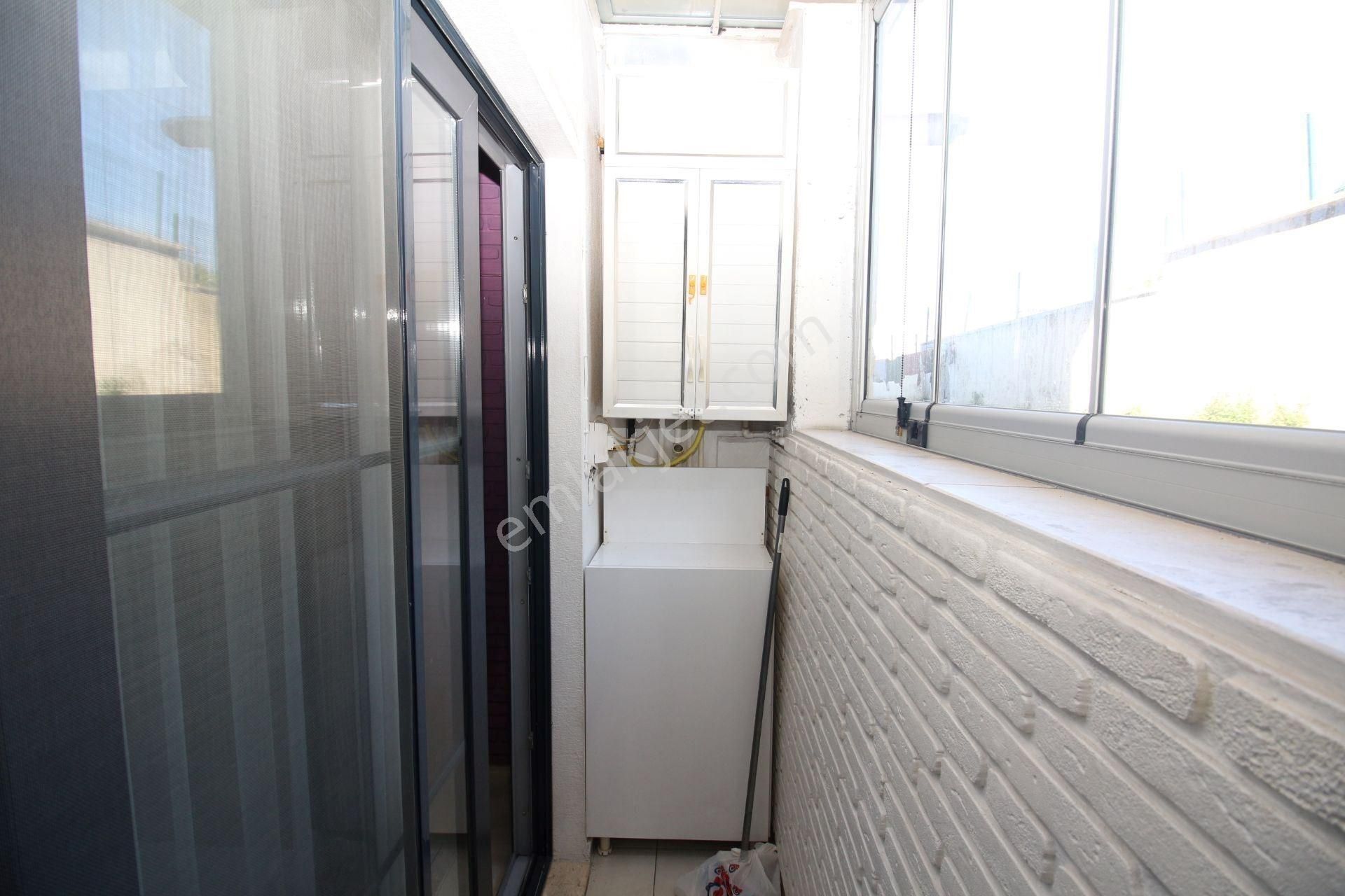 İkçü Hastanesine Yakını Asansör Lü D.gazlı Eşyalı - Görsel 12