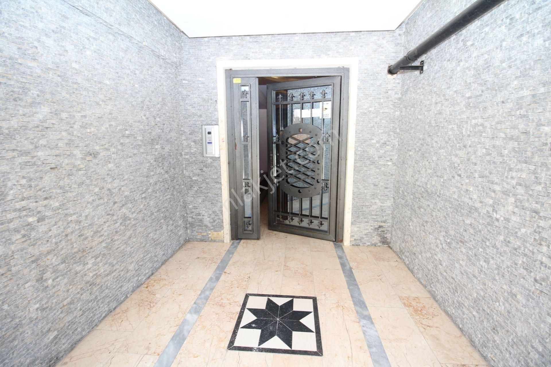 İkçü Hastanesine Yakını Asansör Lü D.gazlı Eşyalı - Görsel 35