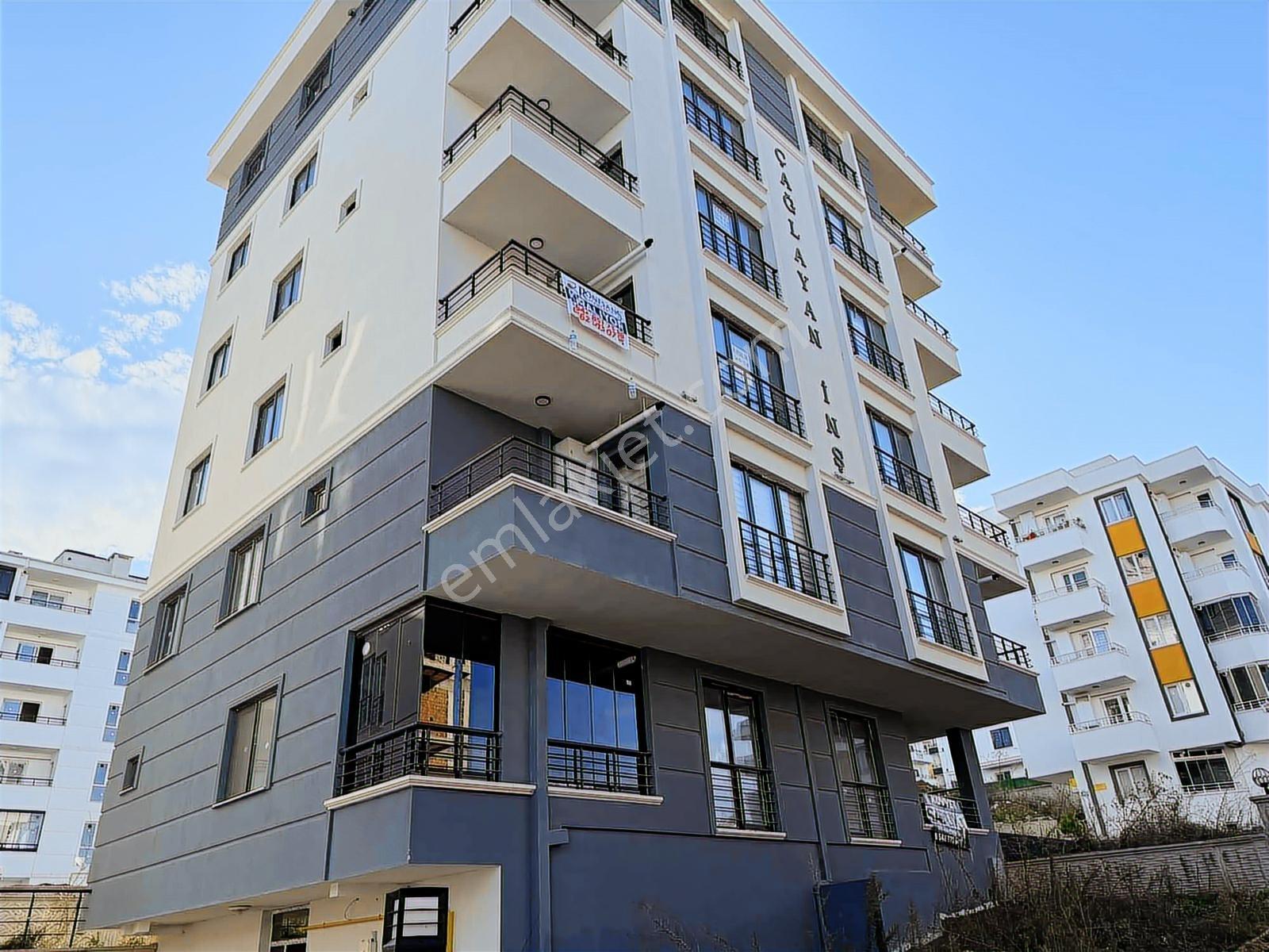 Deka Gayrimenkulden Körfezde Mutfak Ayrı 1.5+1 Kiralık Daire