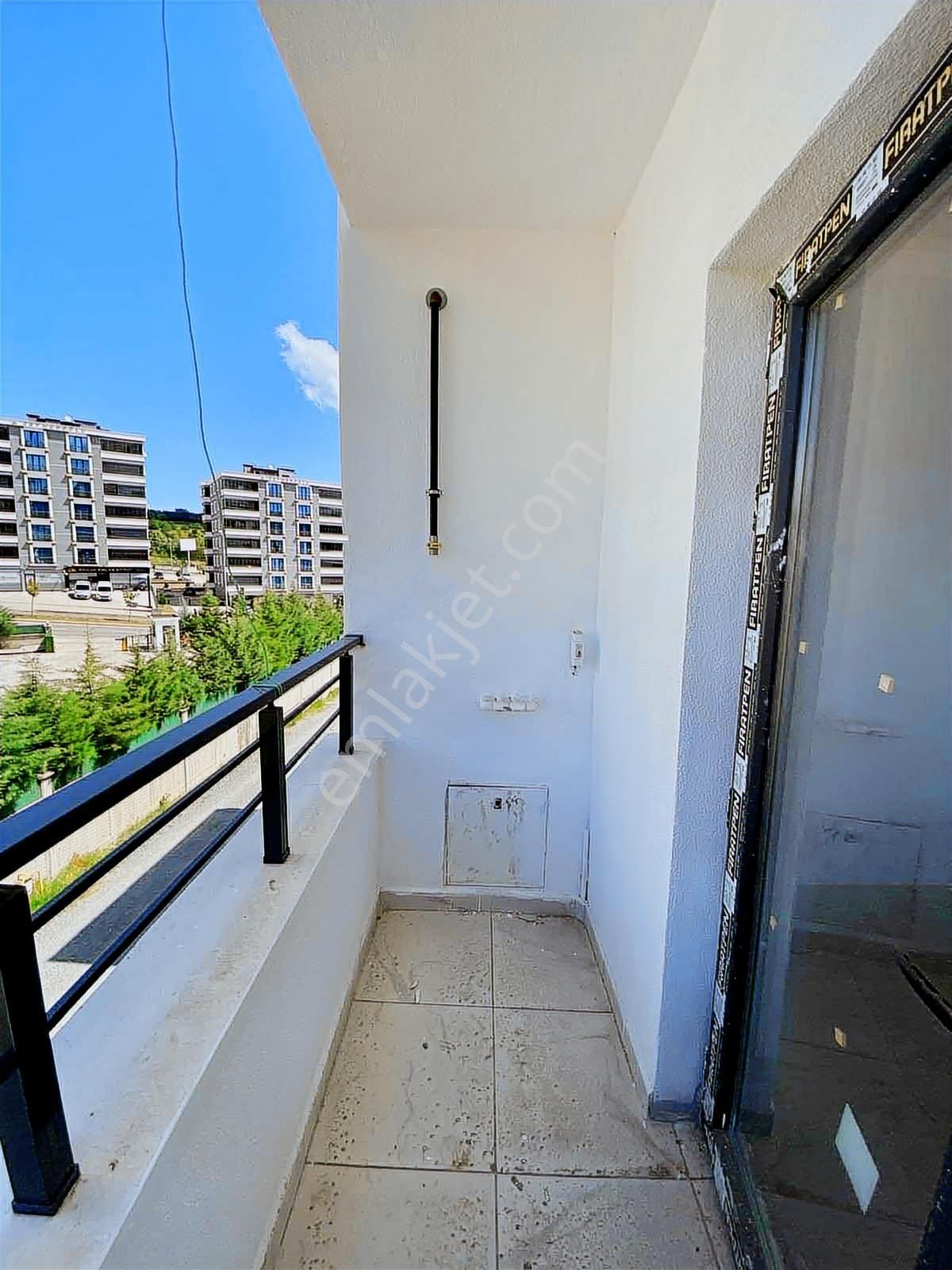 Deka Gayrimenkul'den Tepecik Mahallesinde Fırsat 1+1 Daire - Görsel 11