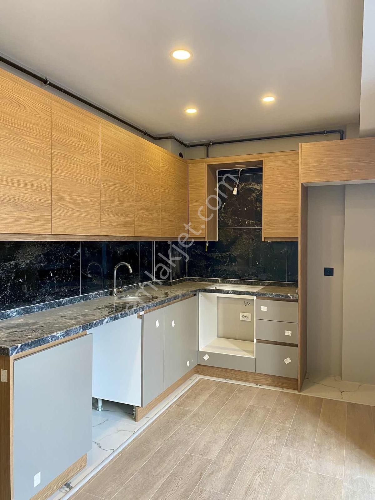 Deka Gayrimenkul'den Körfezde 1+1 Lüks Yapılı Daire - Görsel 12