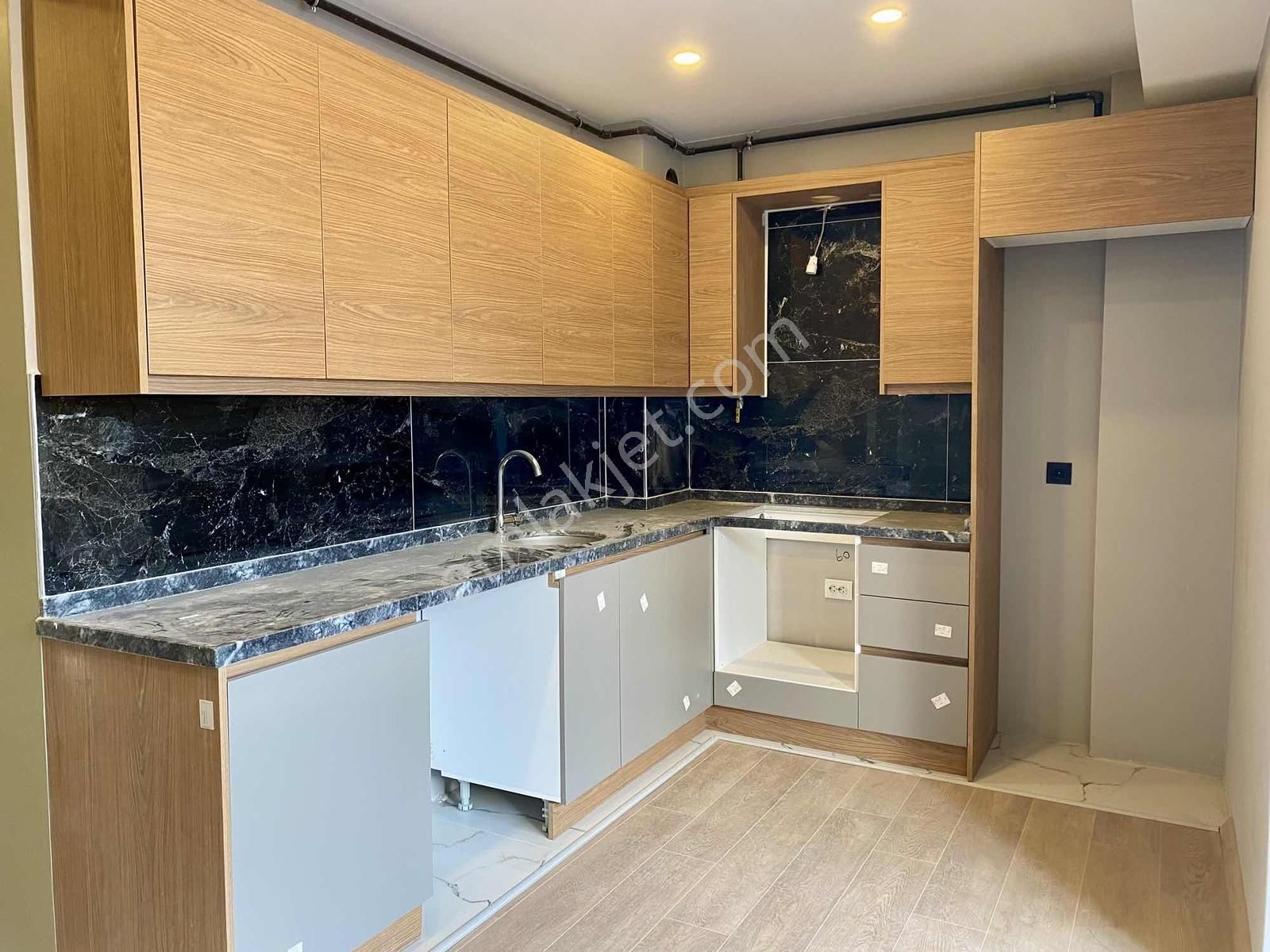 Deka Gayrimenkul'den Körfezde 1+1 Lüks Yapılı Daire - Görsel 13