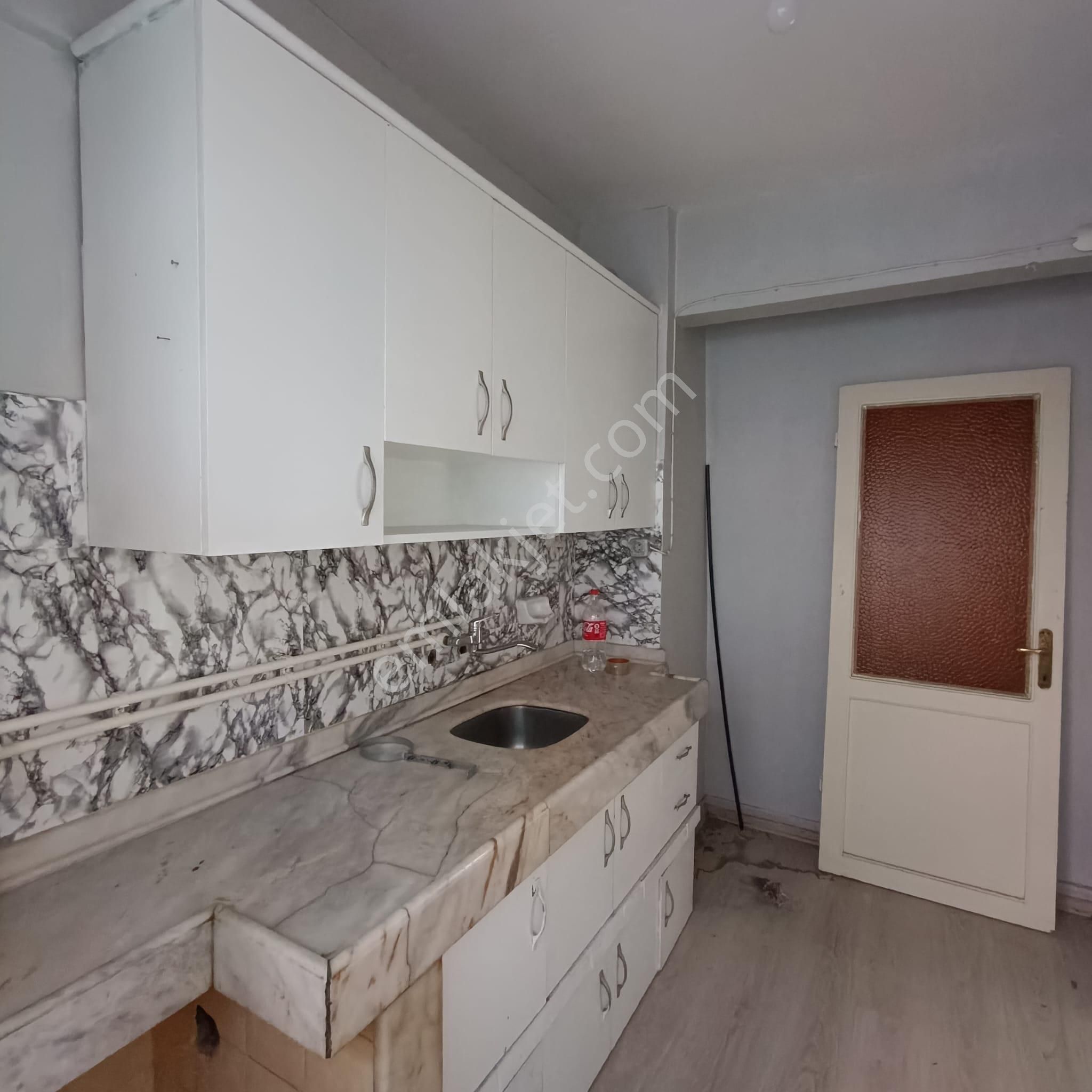 Gop Merkezde Sosyal İmkanlara Komşu, Ferah Kiralık 1+1 - Görsel 4