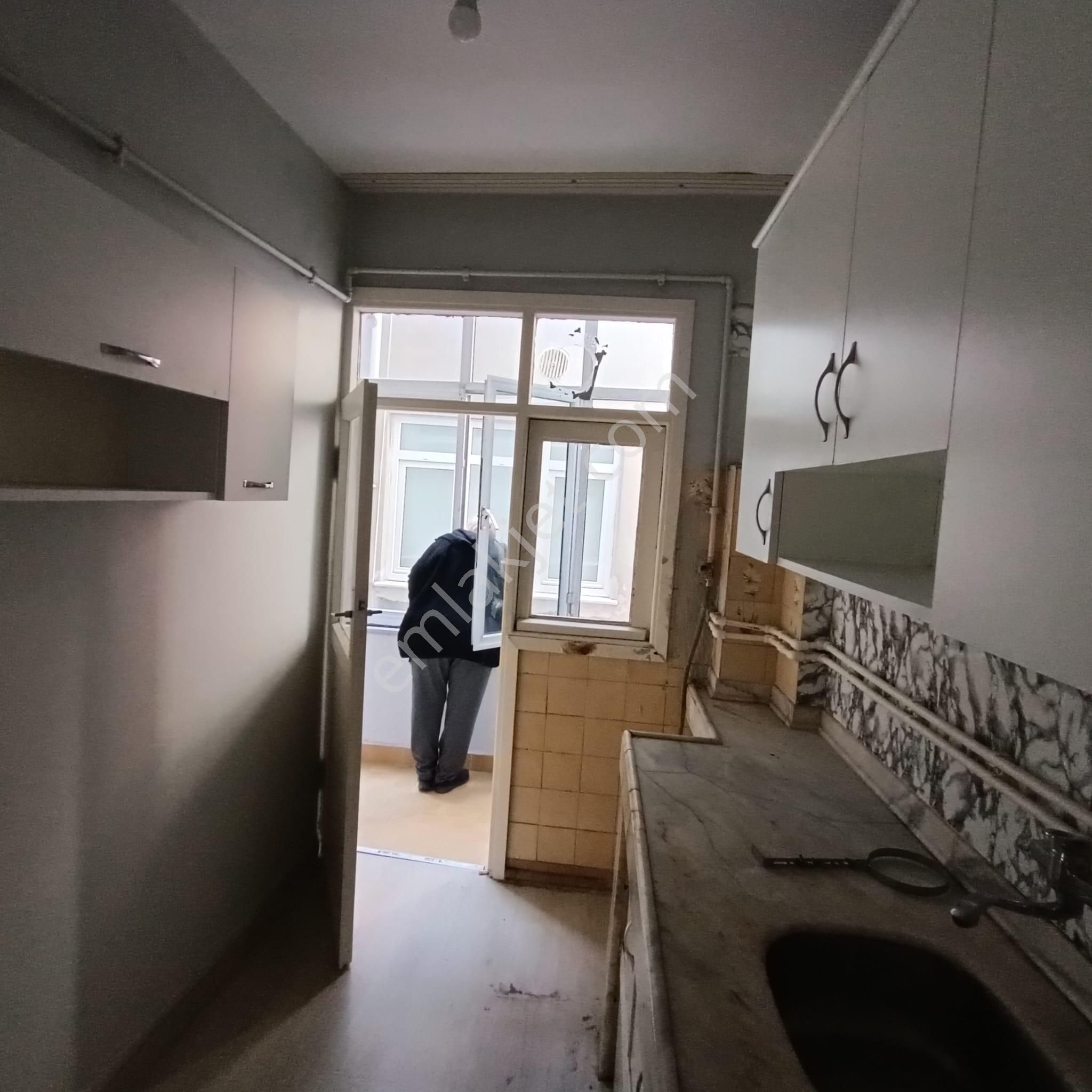 Gop Merkezde Sosyal İmkanlara Komşu, Ferah Kiralık 1+1 - Görsel 6