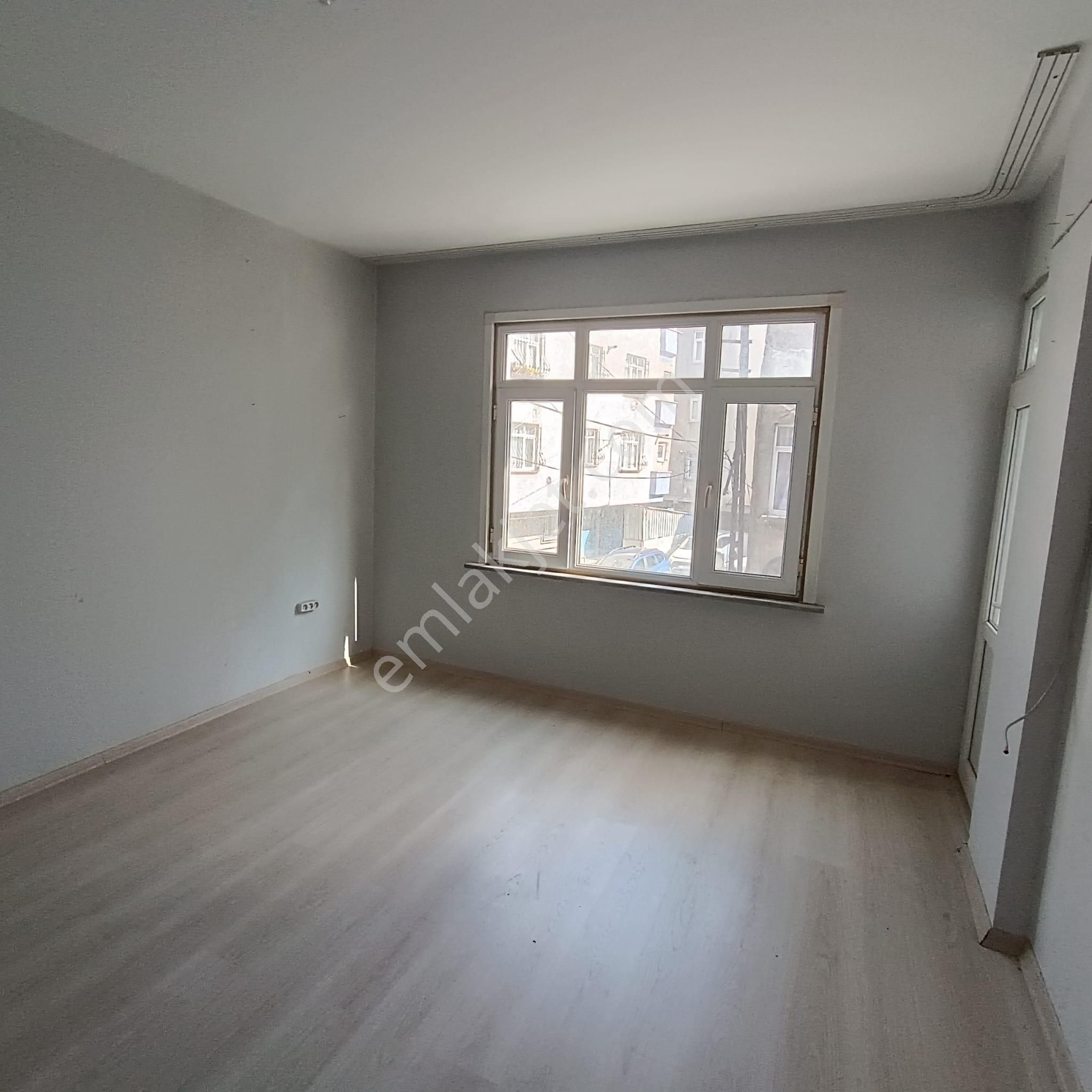 Gop Merkezde Sosyal İmkanlara Komşu, Ferah Kiralık 1+1