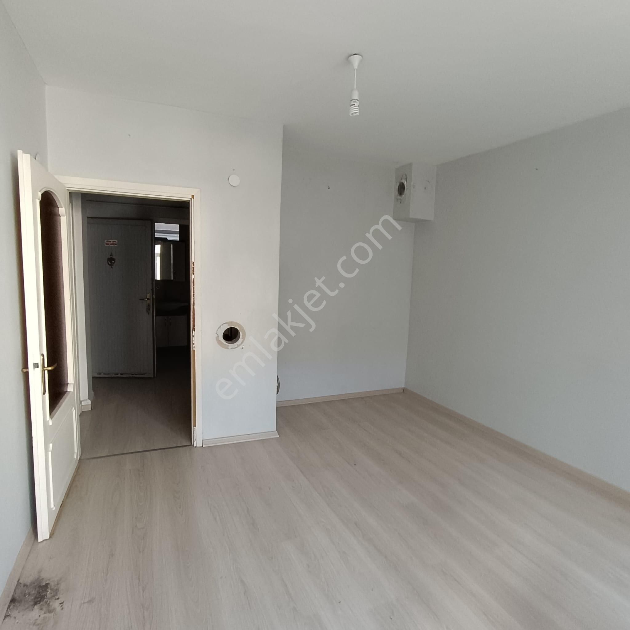 Gop Merkezde Sosyal İmkanlara Komşu, Ferah Kiralık 1+1 - Görsel 3