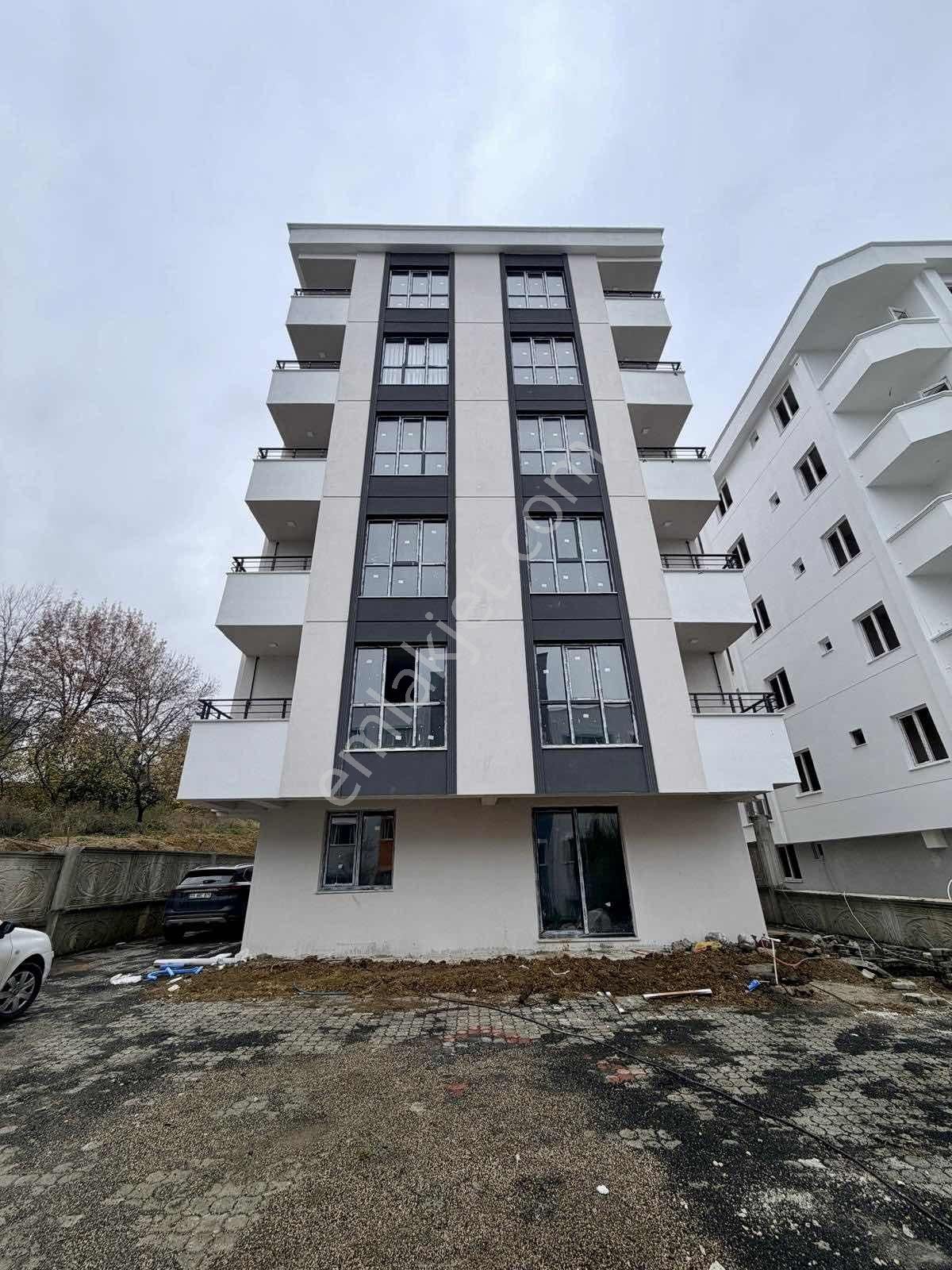 Deka Gayrimenkul Körfez'de Fırsat Sıfır İskanlı 1+1 Daire - Görsel 4