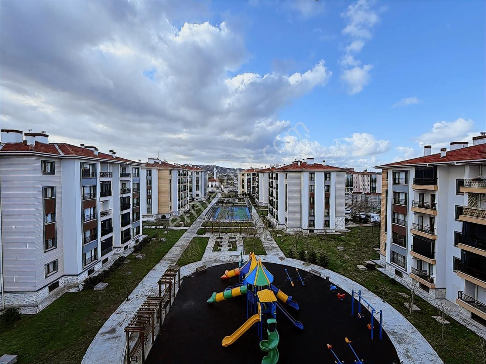 Deka Gayrimenkul'den 19mayıs Toki Konutlarında Satılık 3+1 Daire